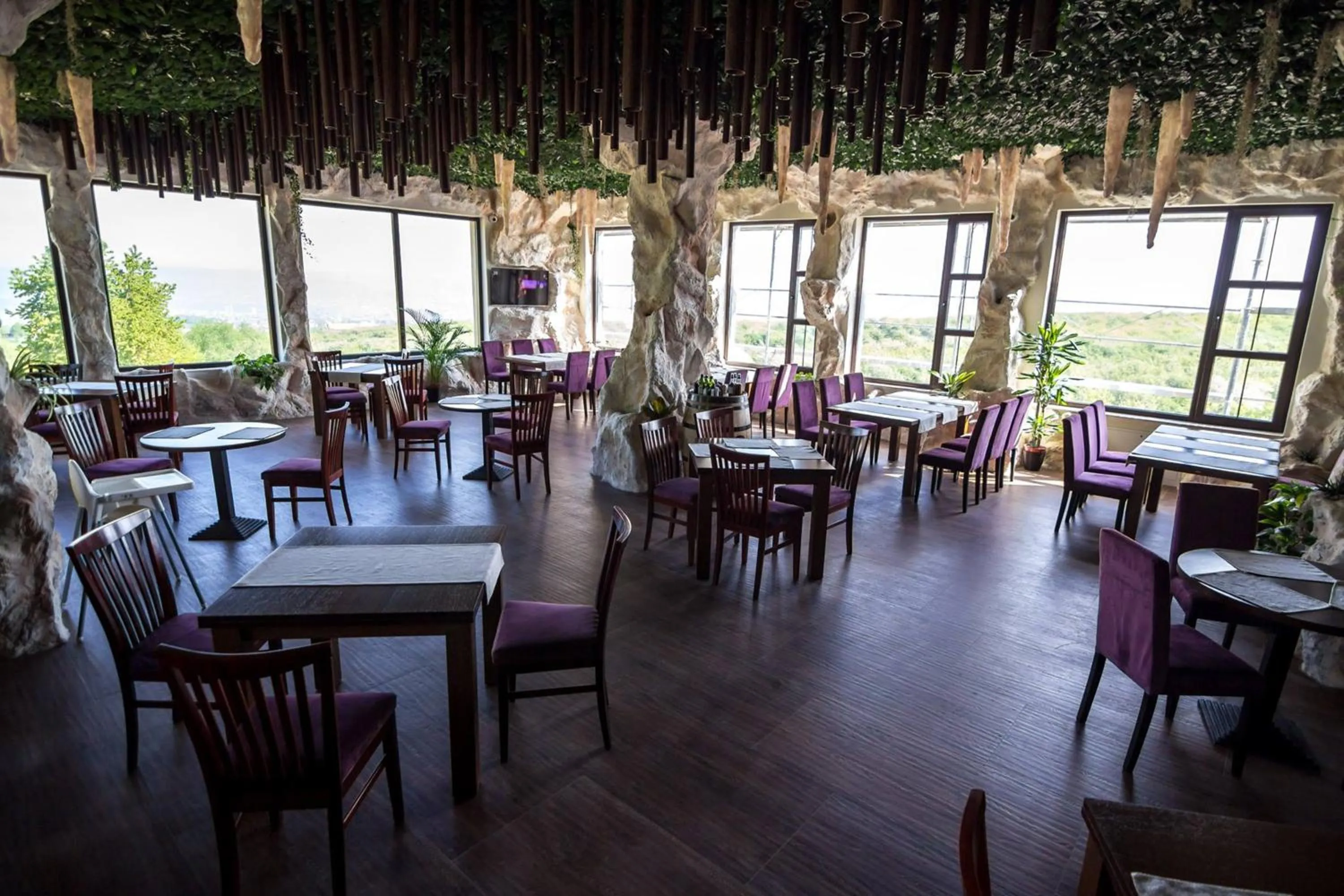 Restaurant/places to eat in Wonderland Cluj Resort