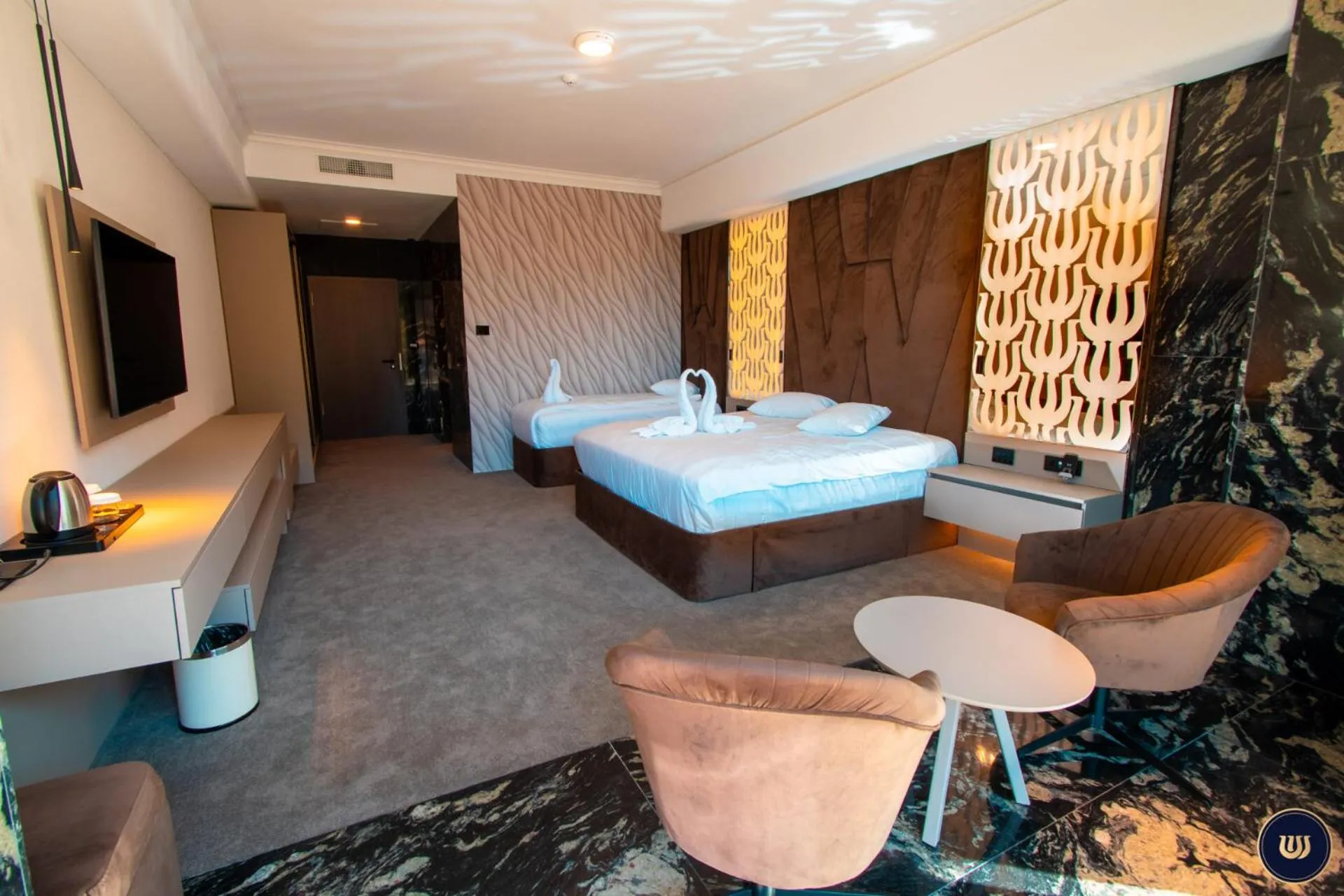 Bed in Wonderland Cluj Resort