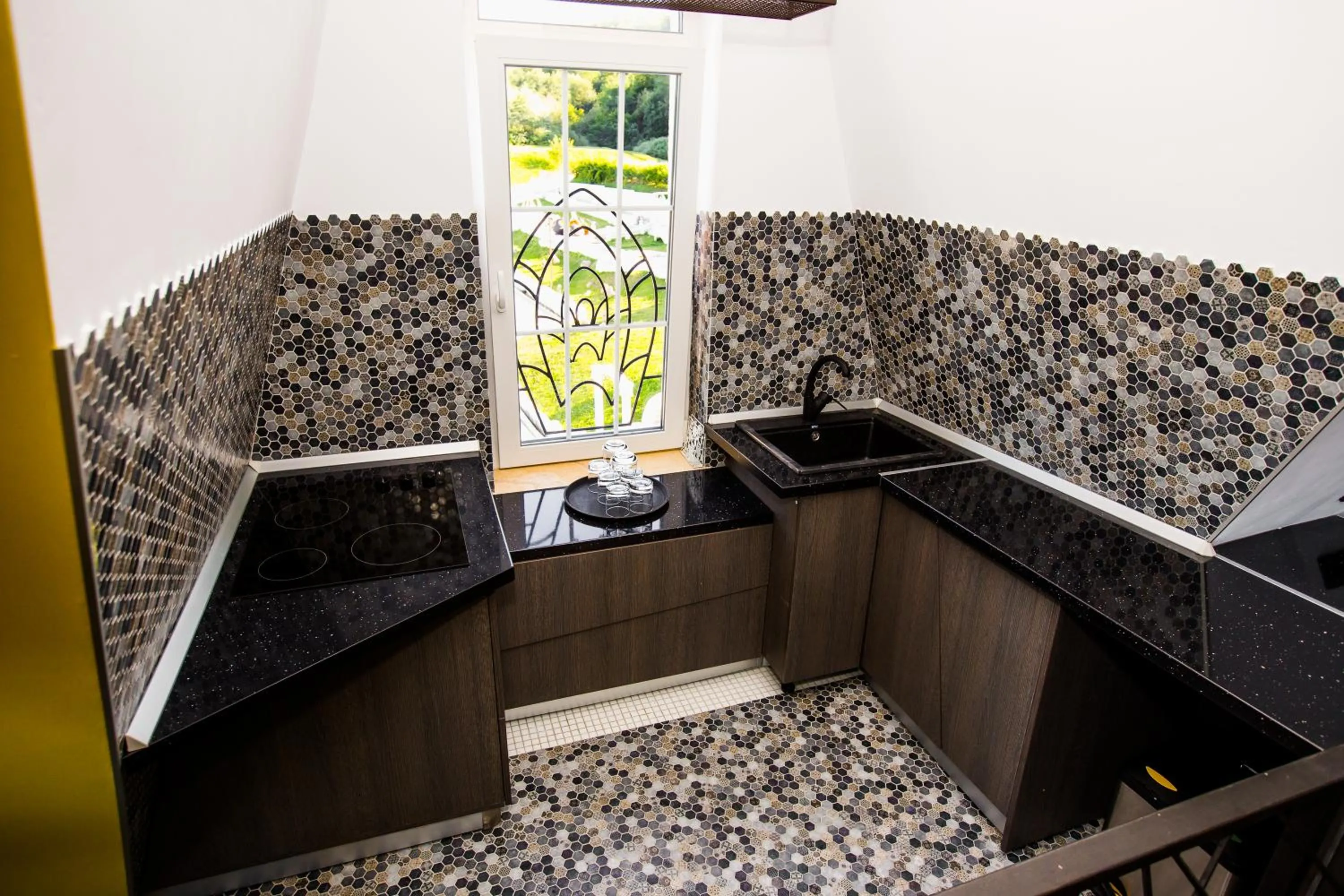 Kitchen or kitchenette in Wonderland Cluj Resort
