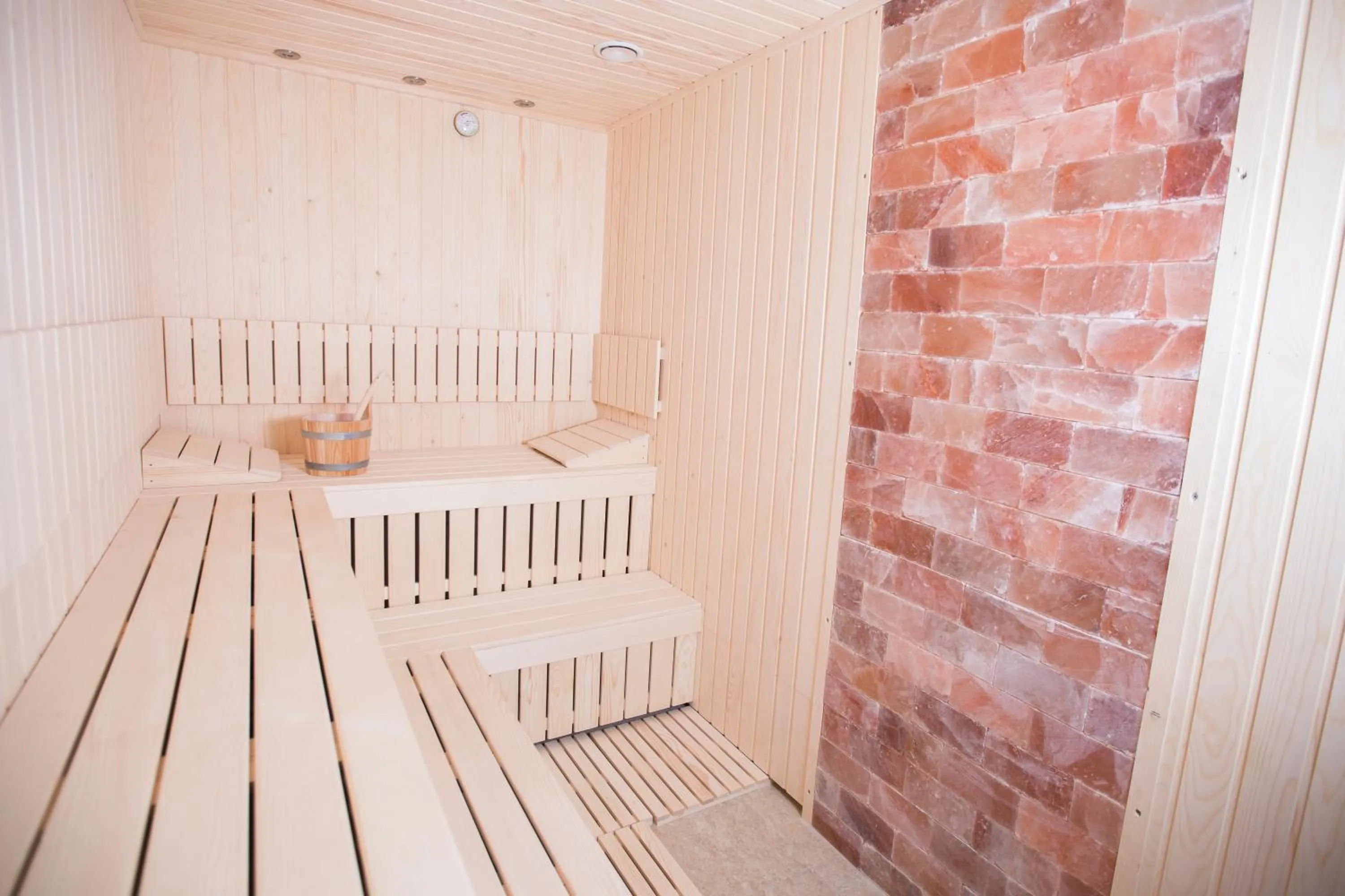 Sauna, Bed in Wonderland Cluj Resort