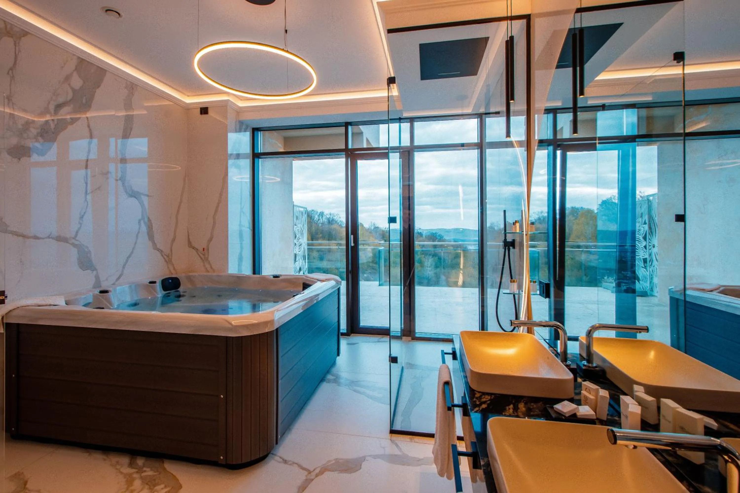 Hot Tub in Wonderland Cluj Resort