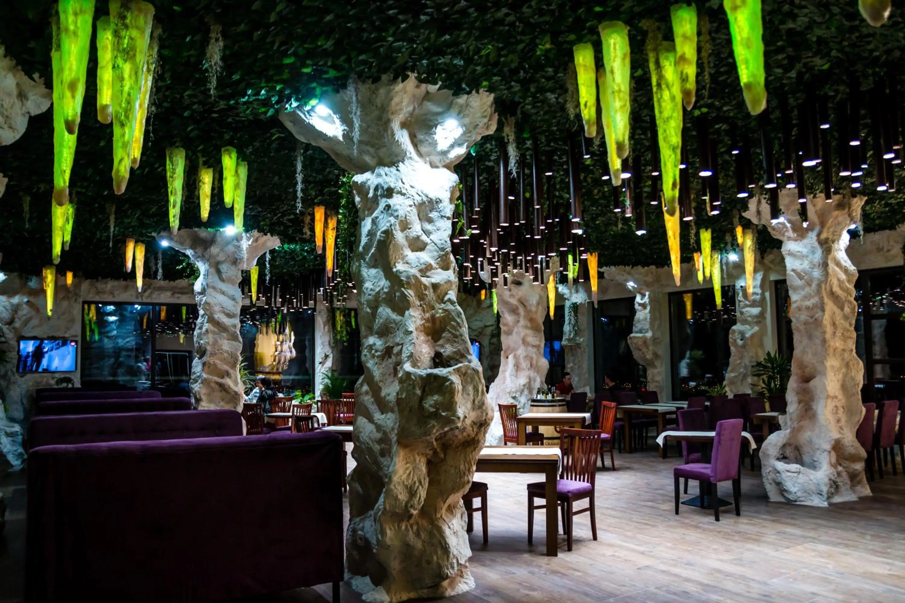Restaurant/places to eat in Wonderland Cluj Resort