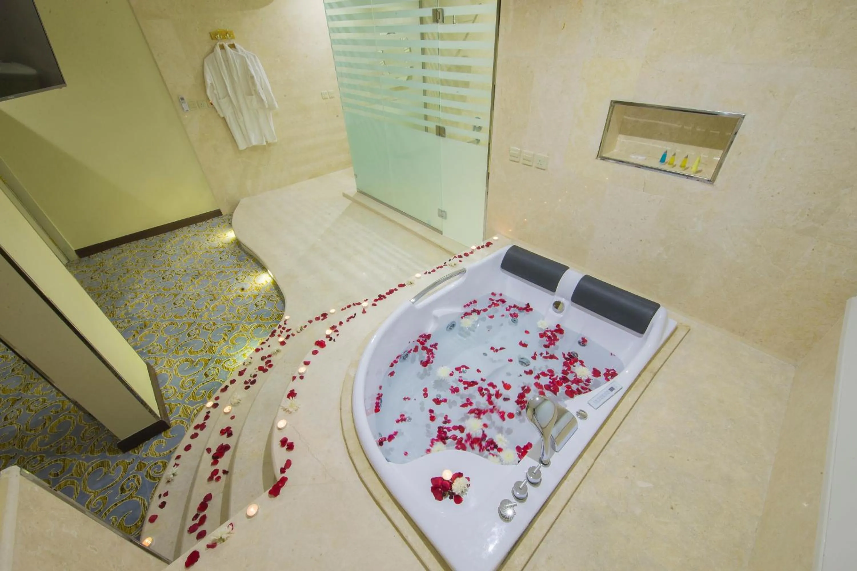 Bathroom in Rollins Hotel