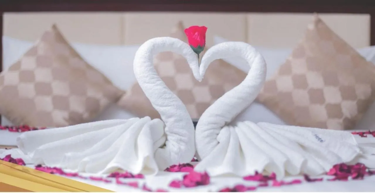 Bed in Rollins Hotel