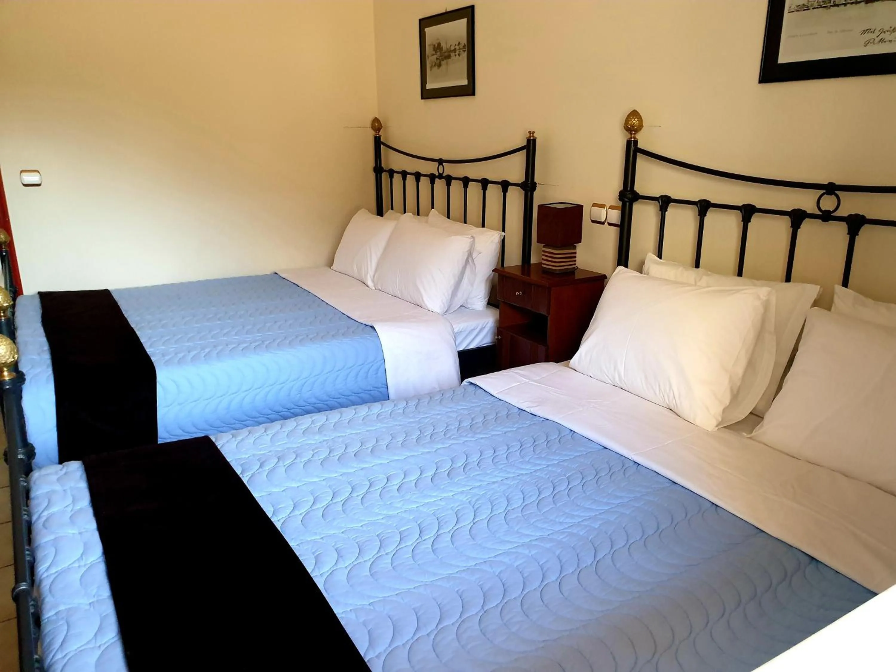 Bed in Elaianthos