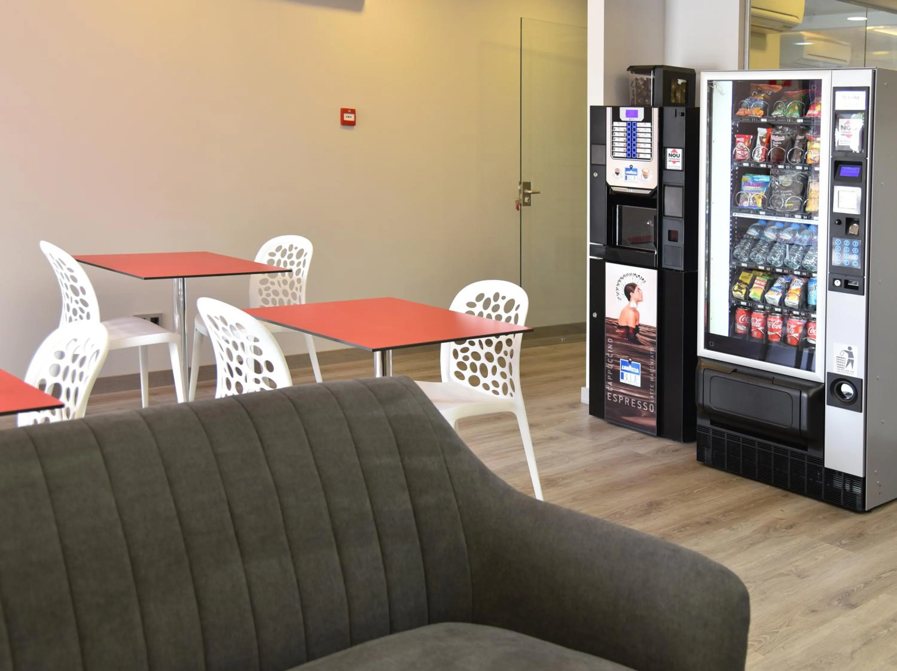 Communal lounge/ TV room in Hotel Julimar