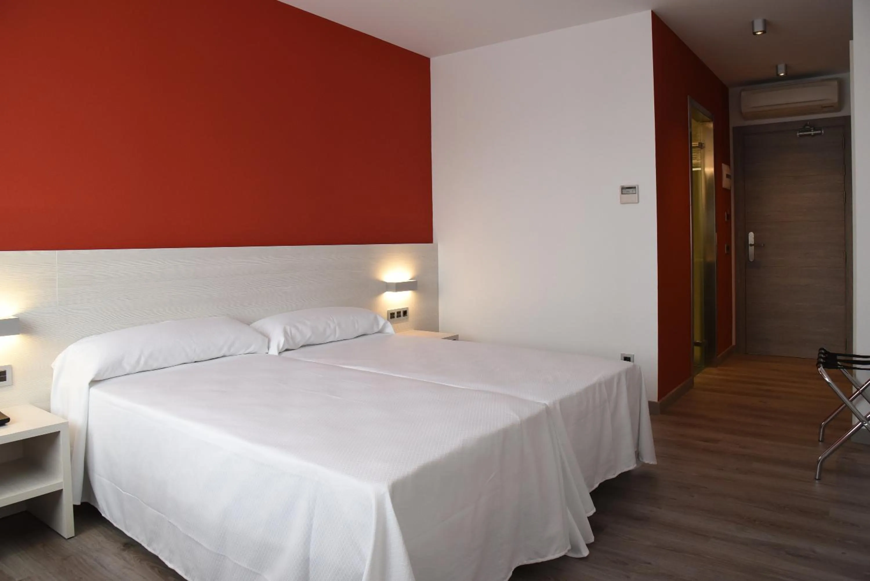 Photo of the whole room in Hotel Julimar