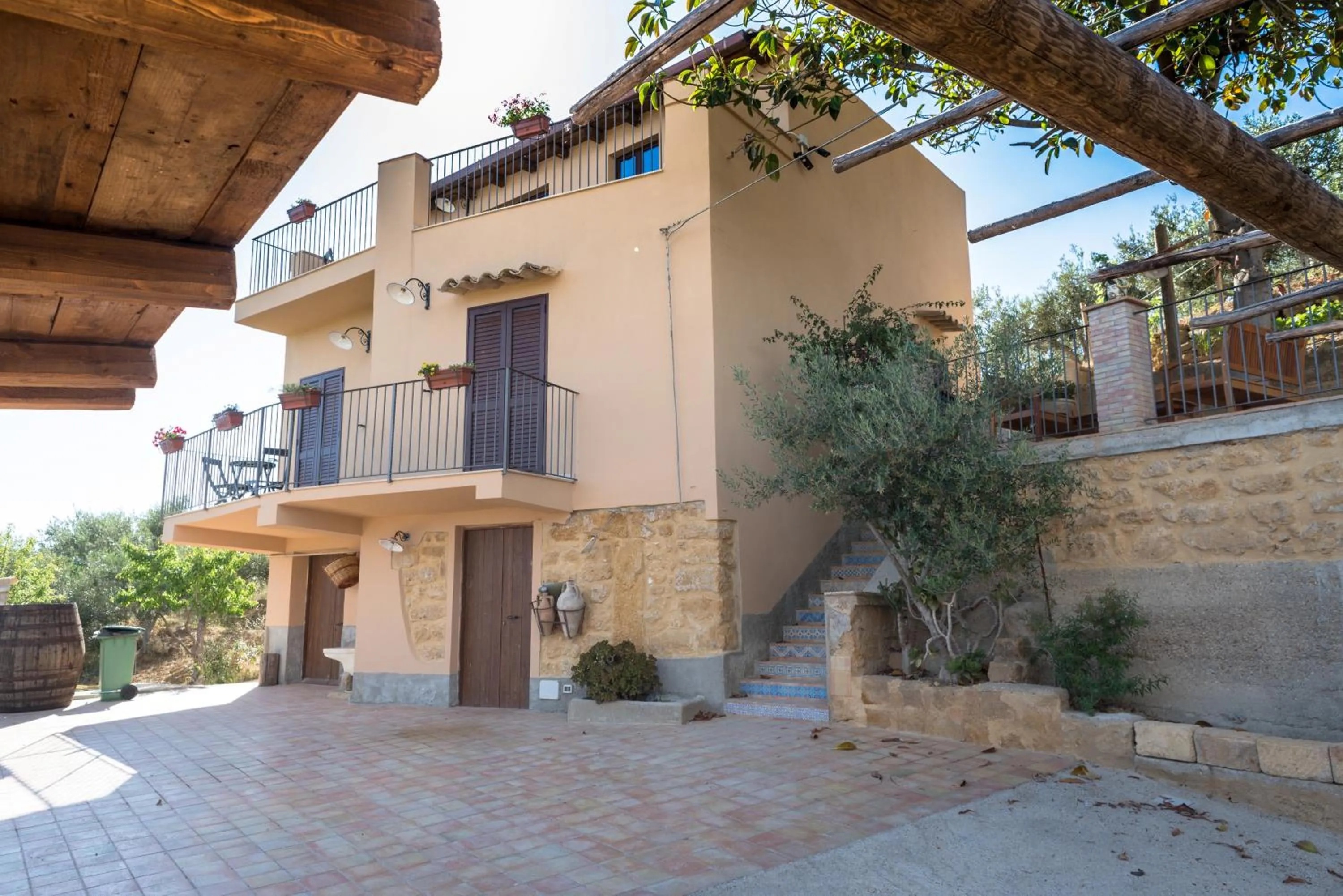 Property building in Parco dei Templi