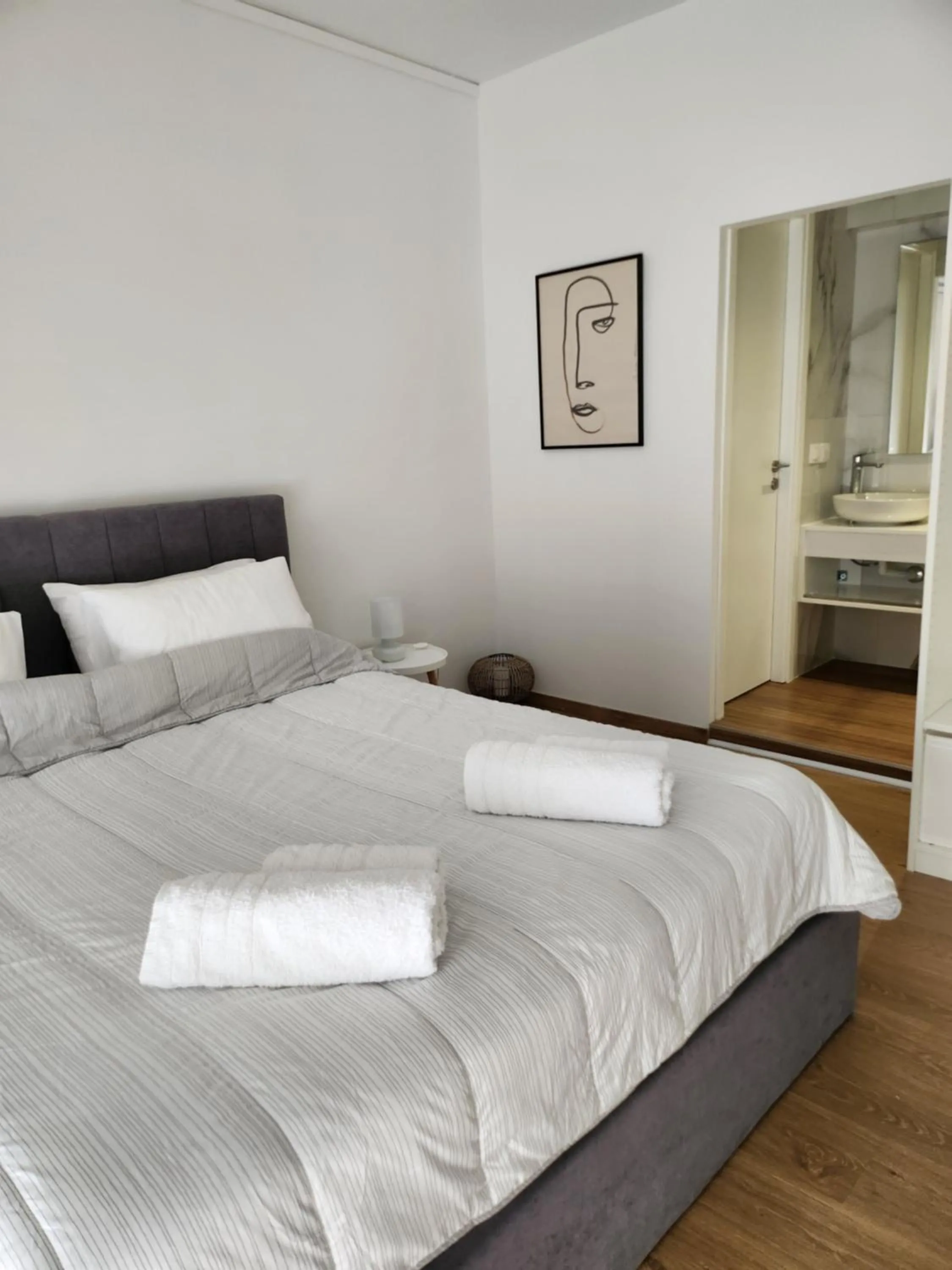 Harmony Elegant Central Apartment