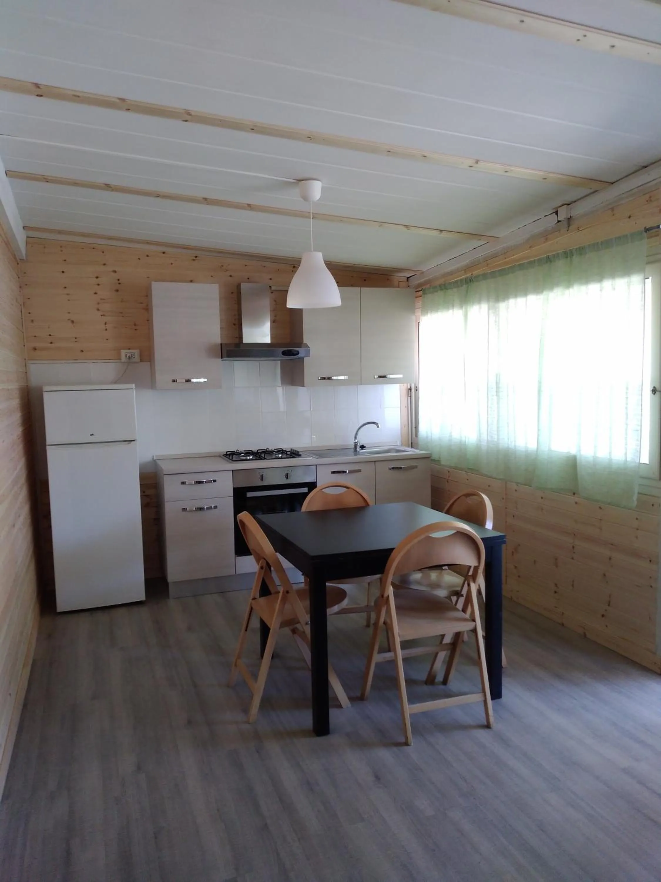 Kitchen or kitchenette in Camping Pineta