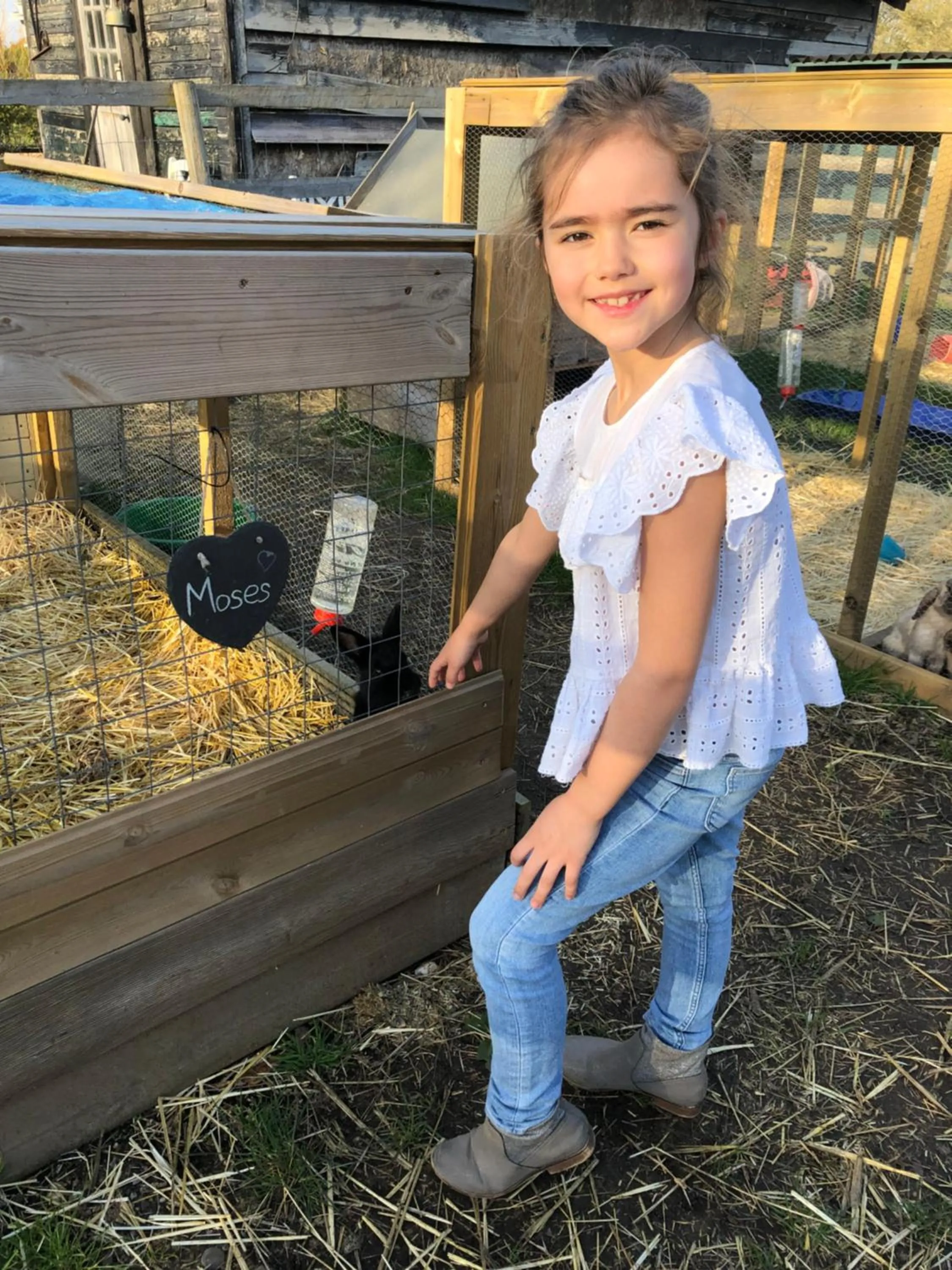 Animals in Willow Court Farm Studio East & Petting Farm, 8 mins to Legoland & Windsor, 15 mins to Lapland UK