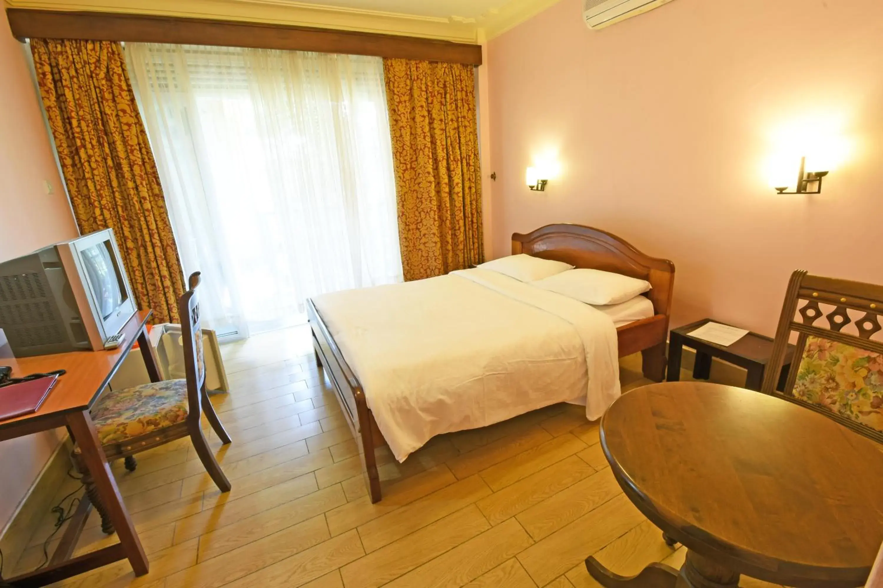 Photo of the whole room in Imperial Golf View Hotel Photo of the whole room in Imperial Golf View Hotel