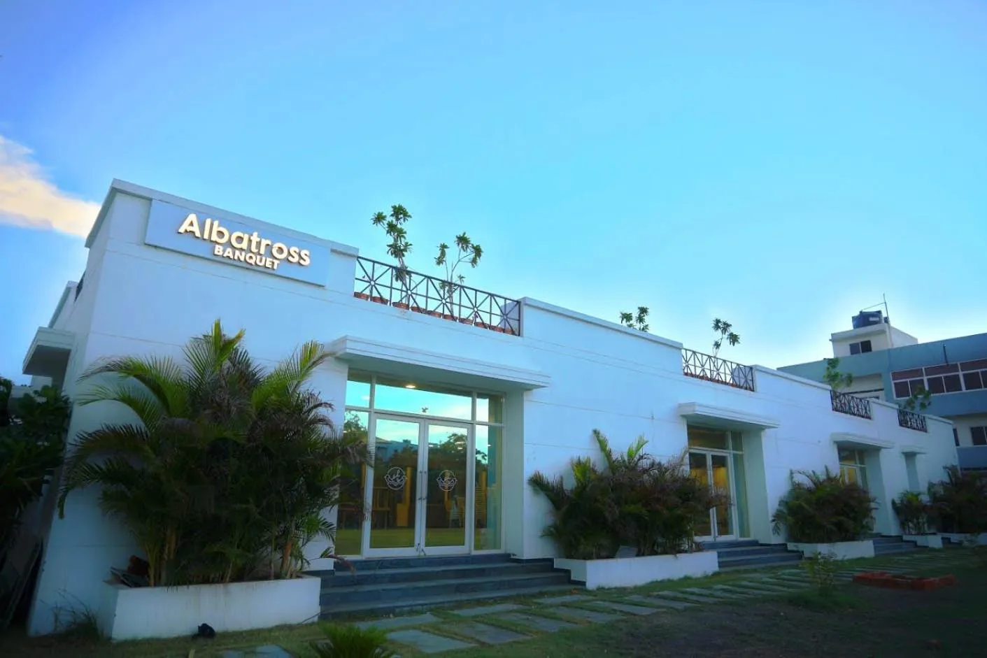 Banquet/Function facilities in Renest Gandhidham