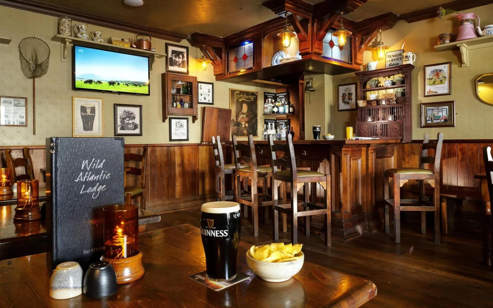 Lounge or bar in The Wild Atlantic Lodge