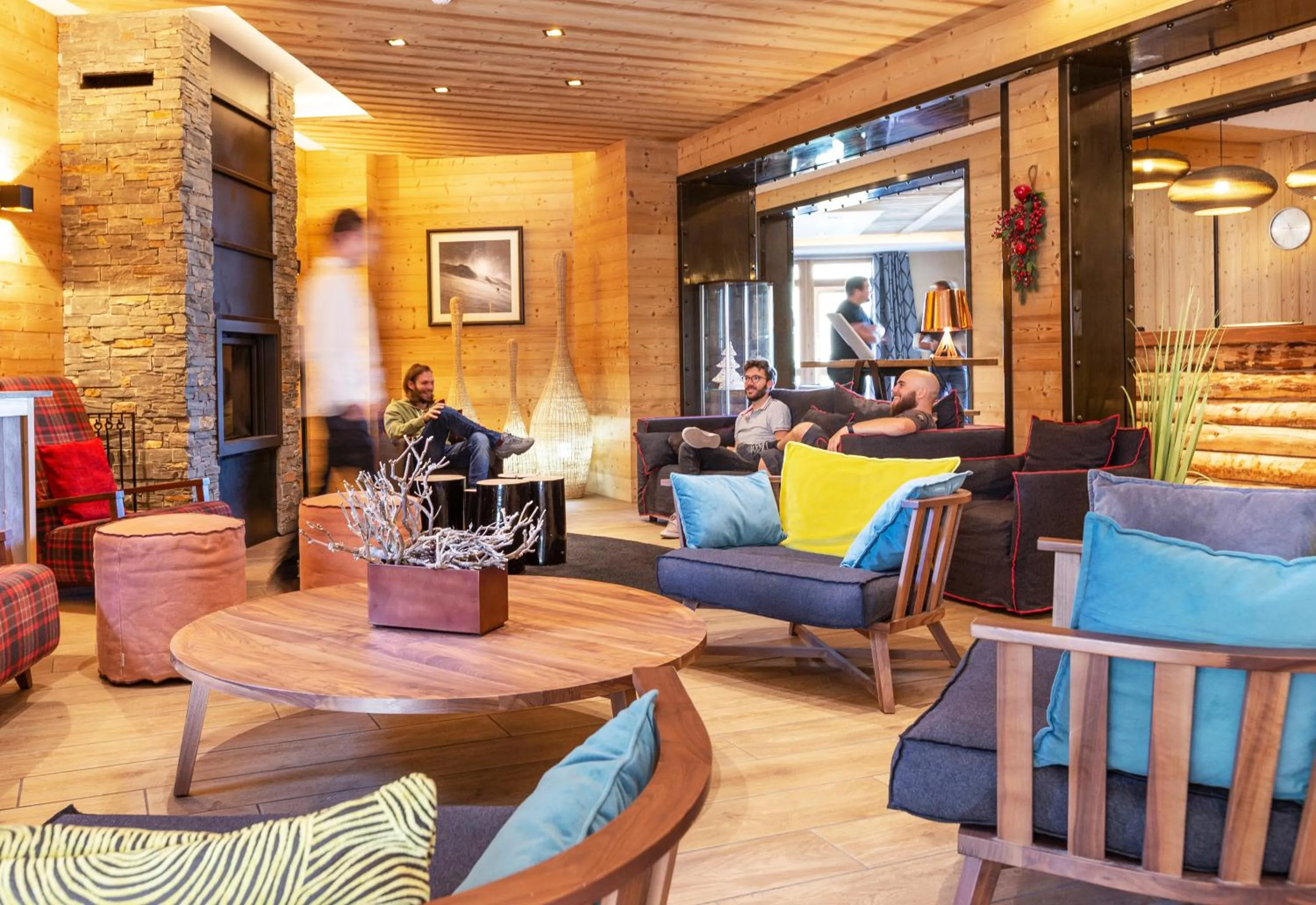 Communal lounge/ TV room in Résidence Club mmv Le Cœur des Loges ****