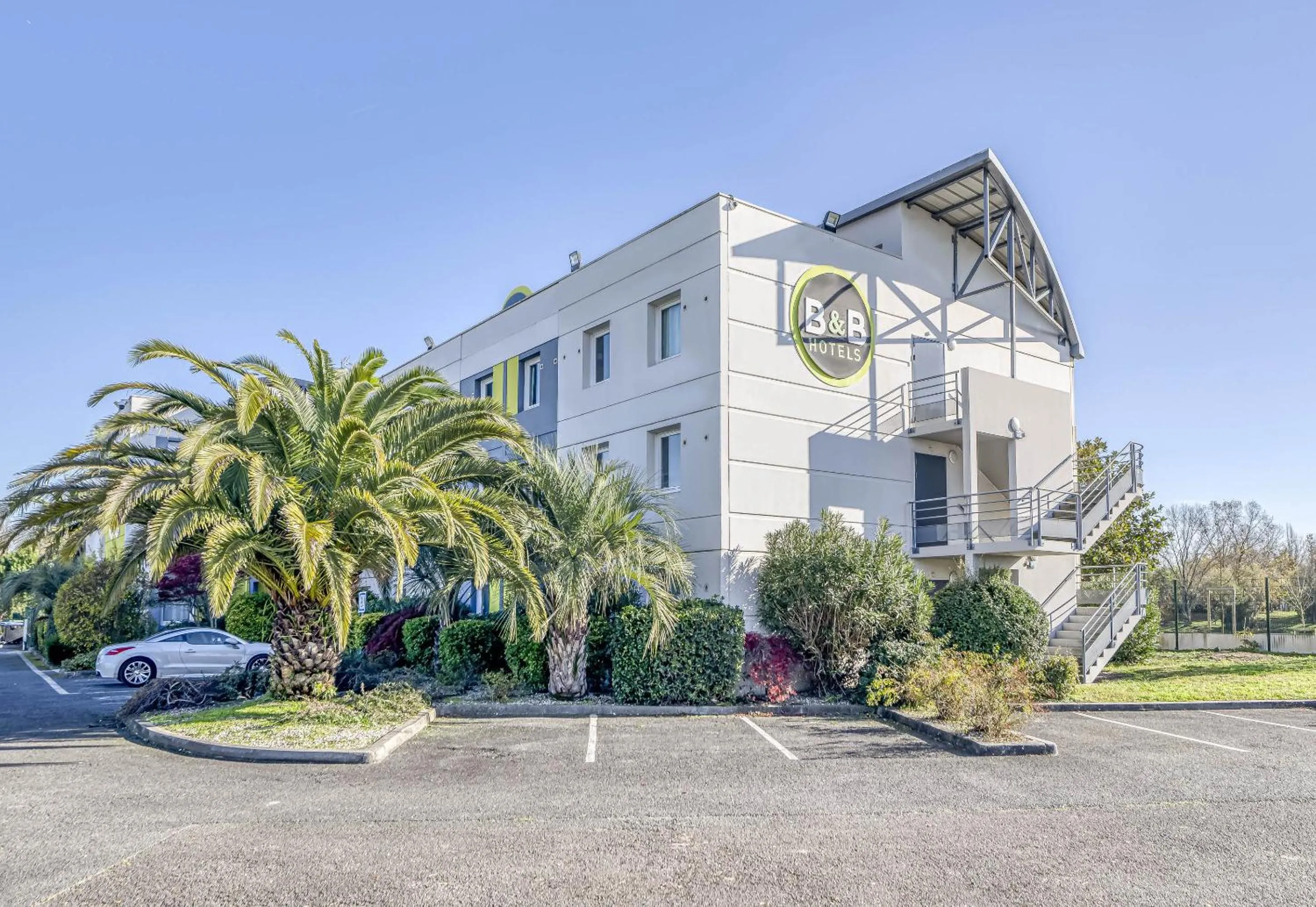 Property building in B&B HOTEL Bordeaux Lac sur Bruges