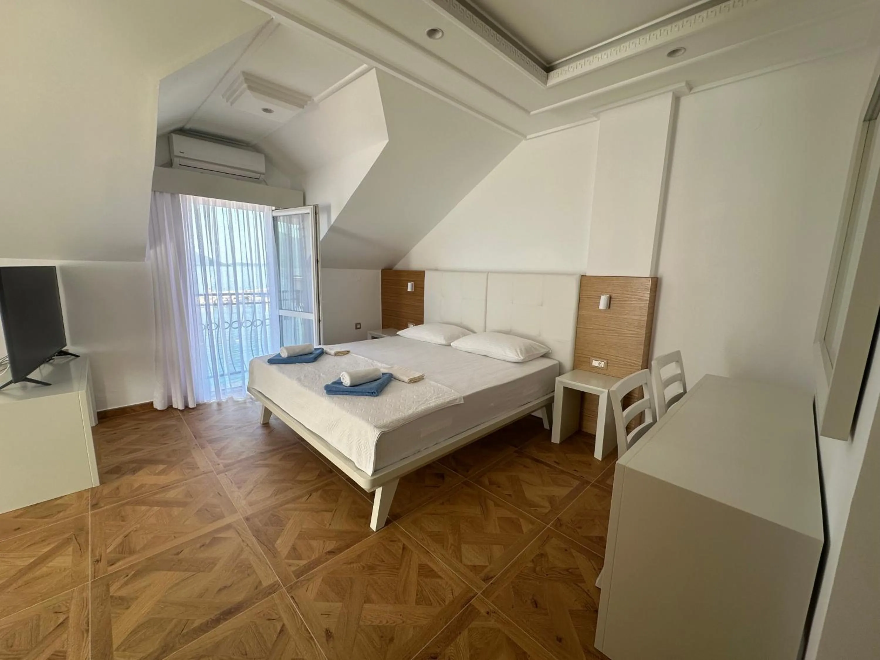 Bedroom, Bed in Hotel RR