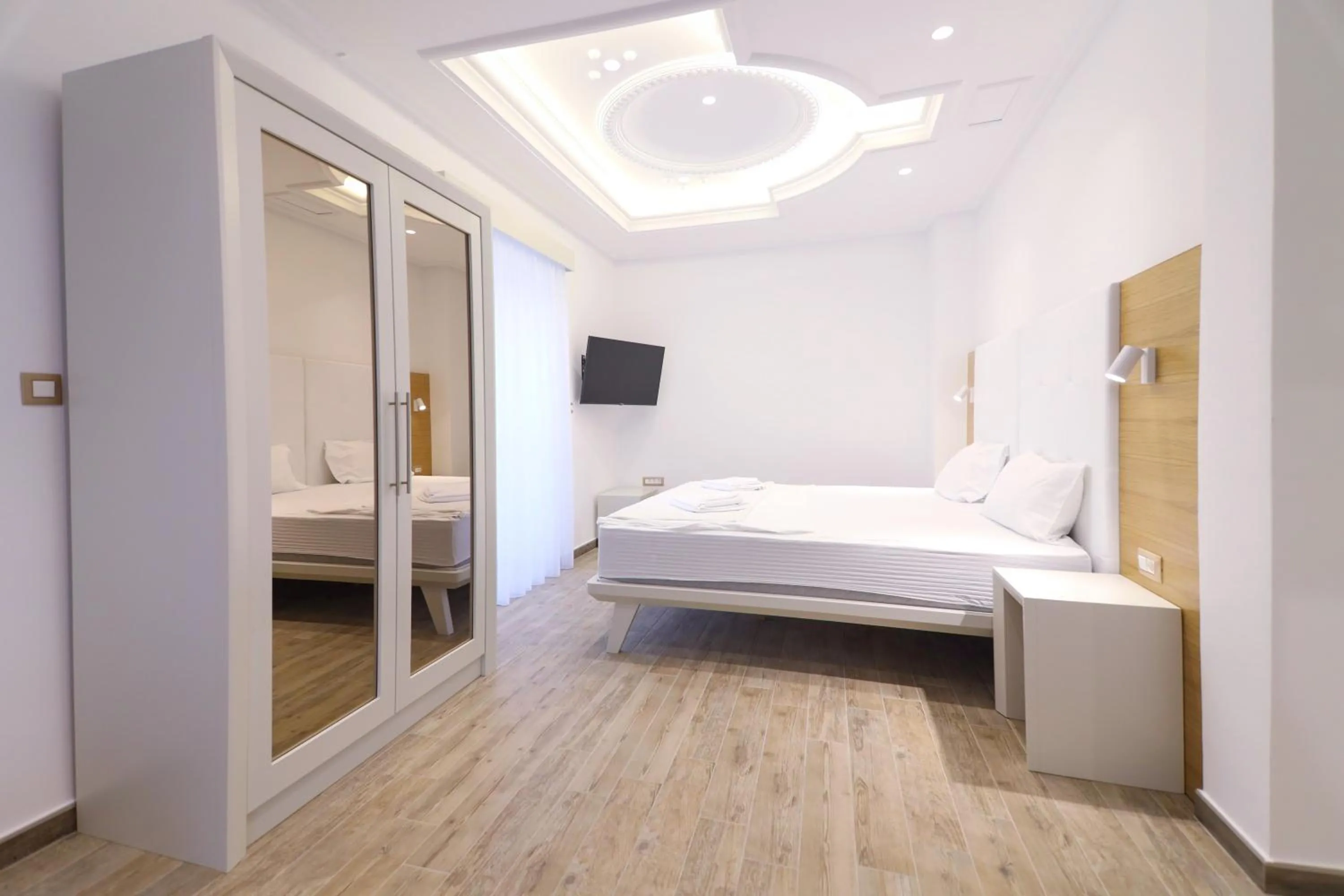Photo of the whole room, Bed in Hotel RR