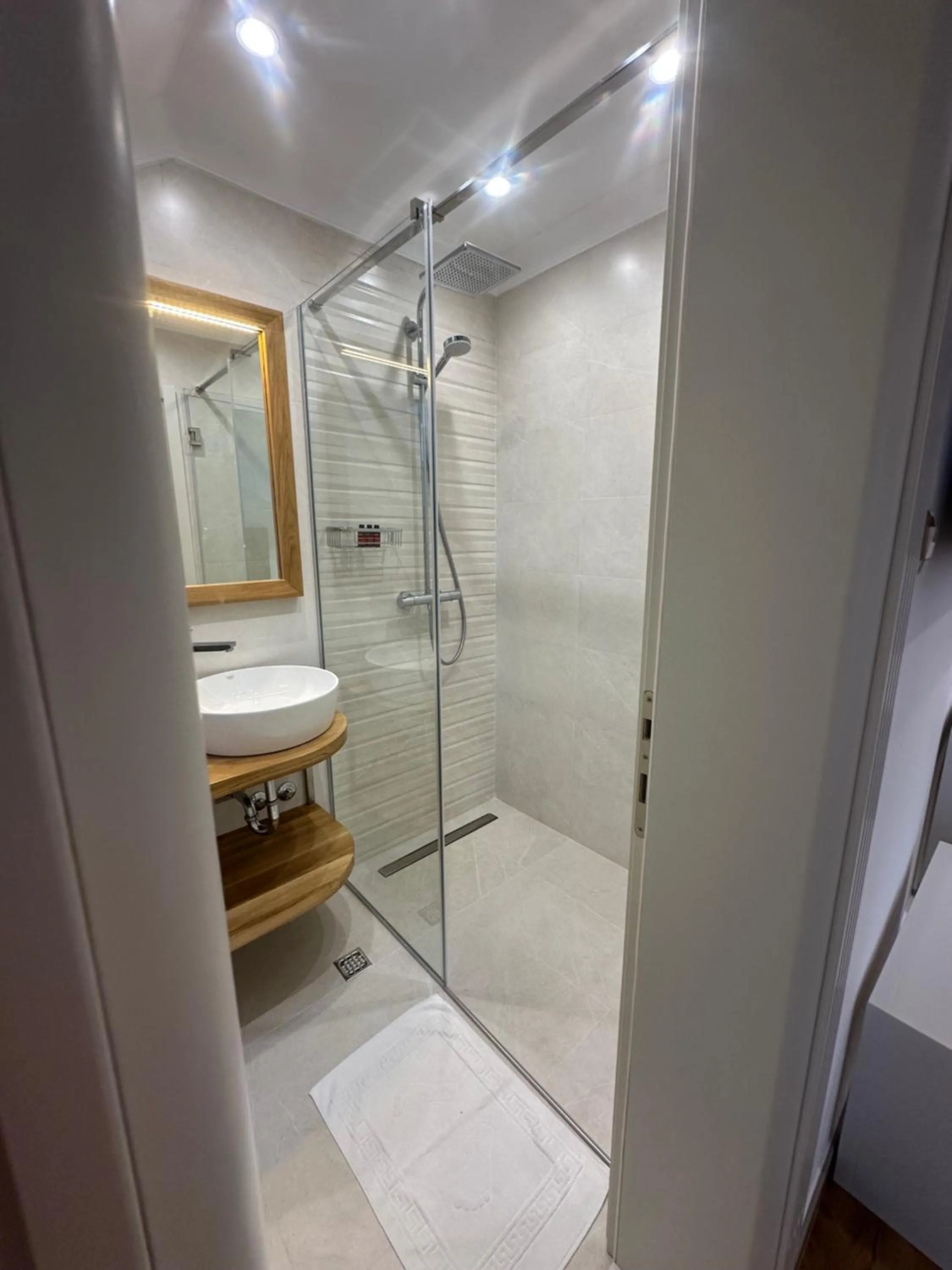 Bathroom in Hotel RR