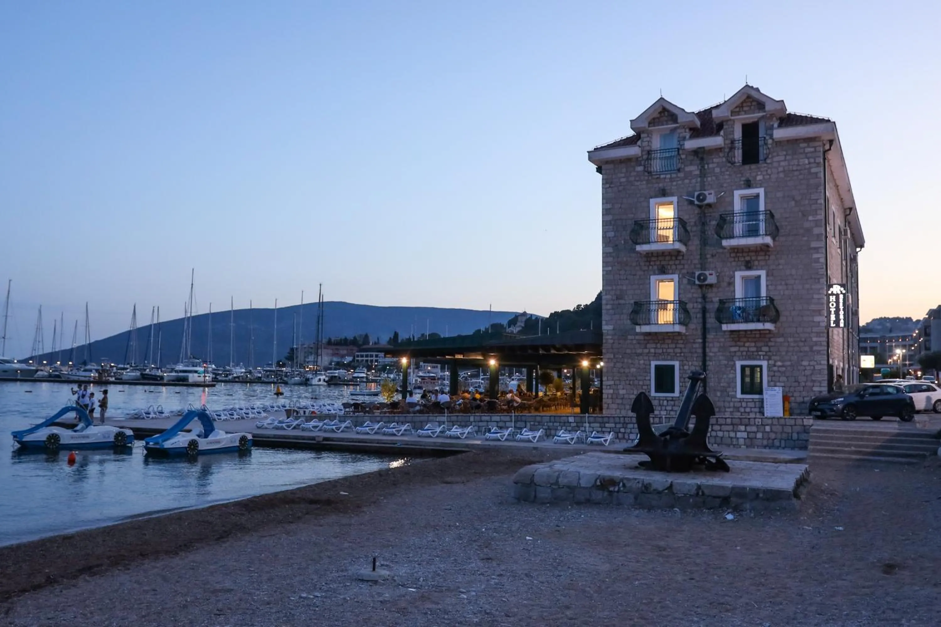 Property building in Hotel RR