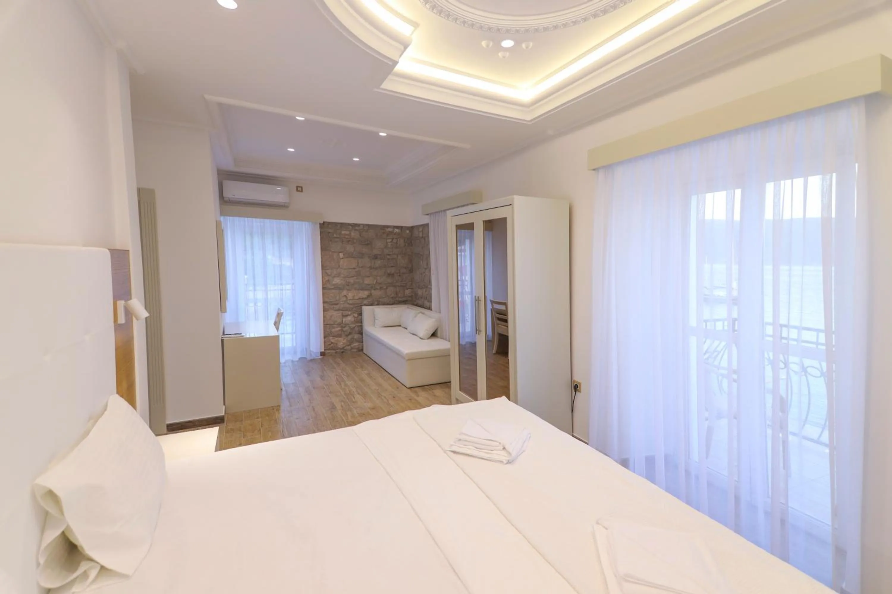 Photo of the whole room, Bed in Hotel RR
