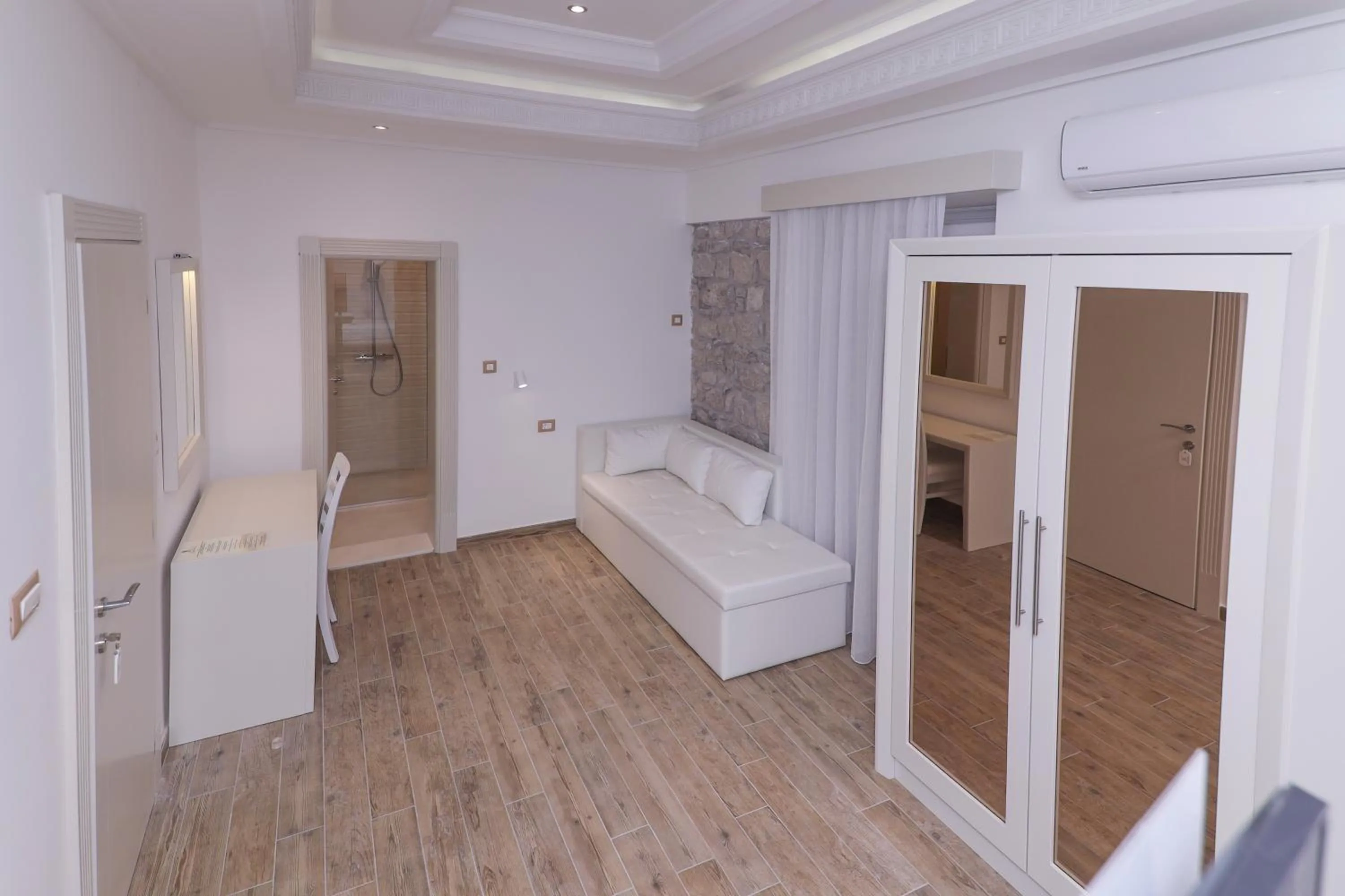 Bedroom, Bed in Hotel RR