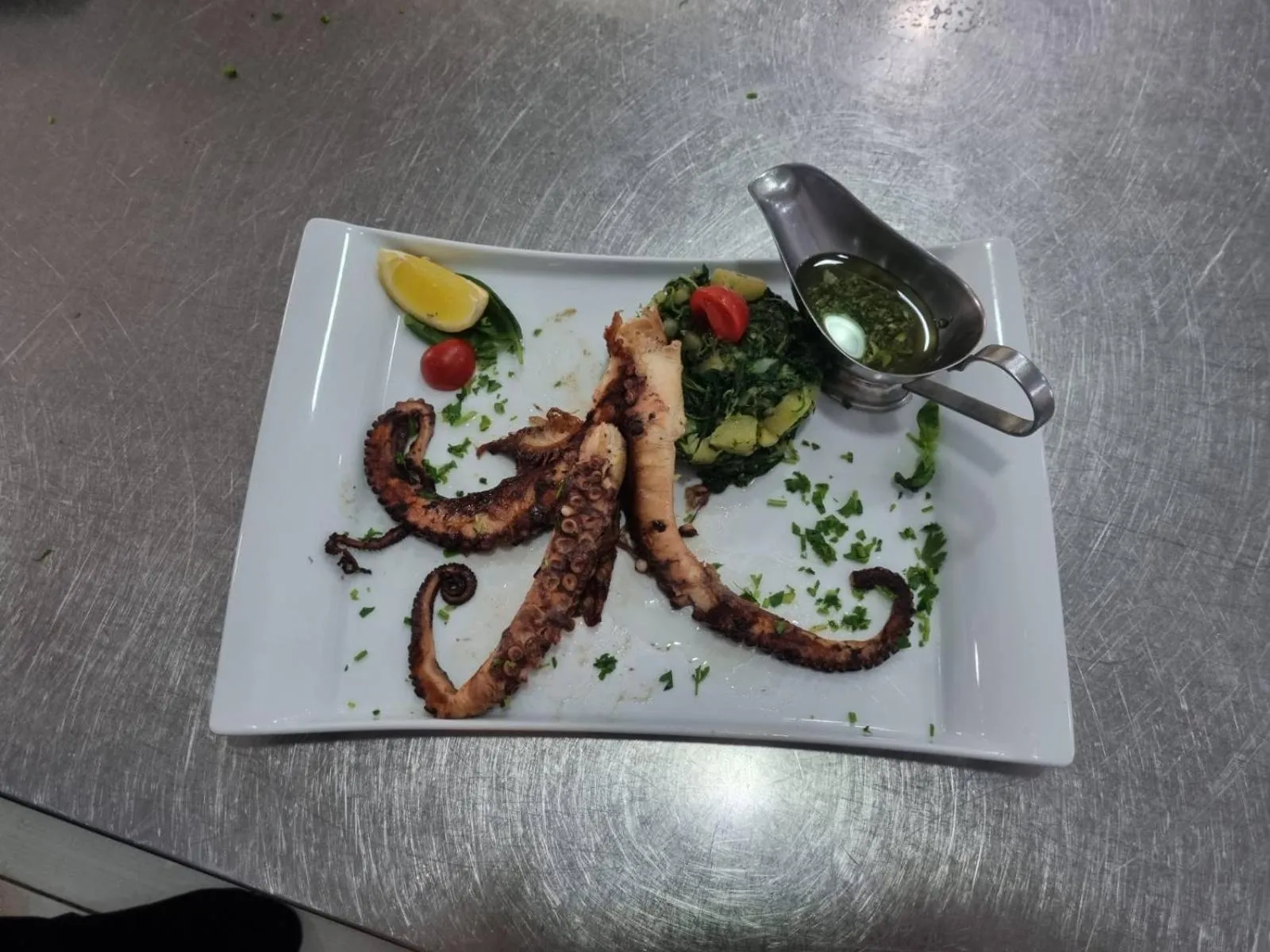 Restaurant/places to eat in Hotel RR