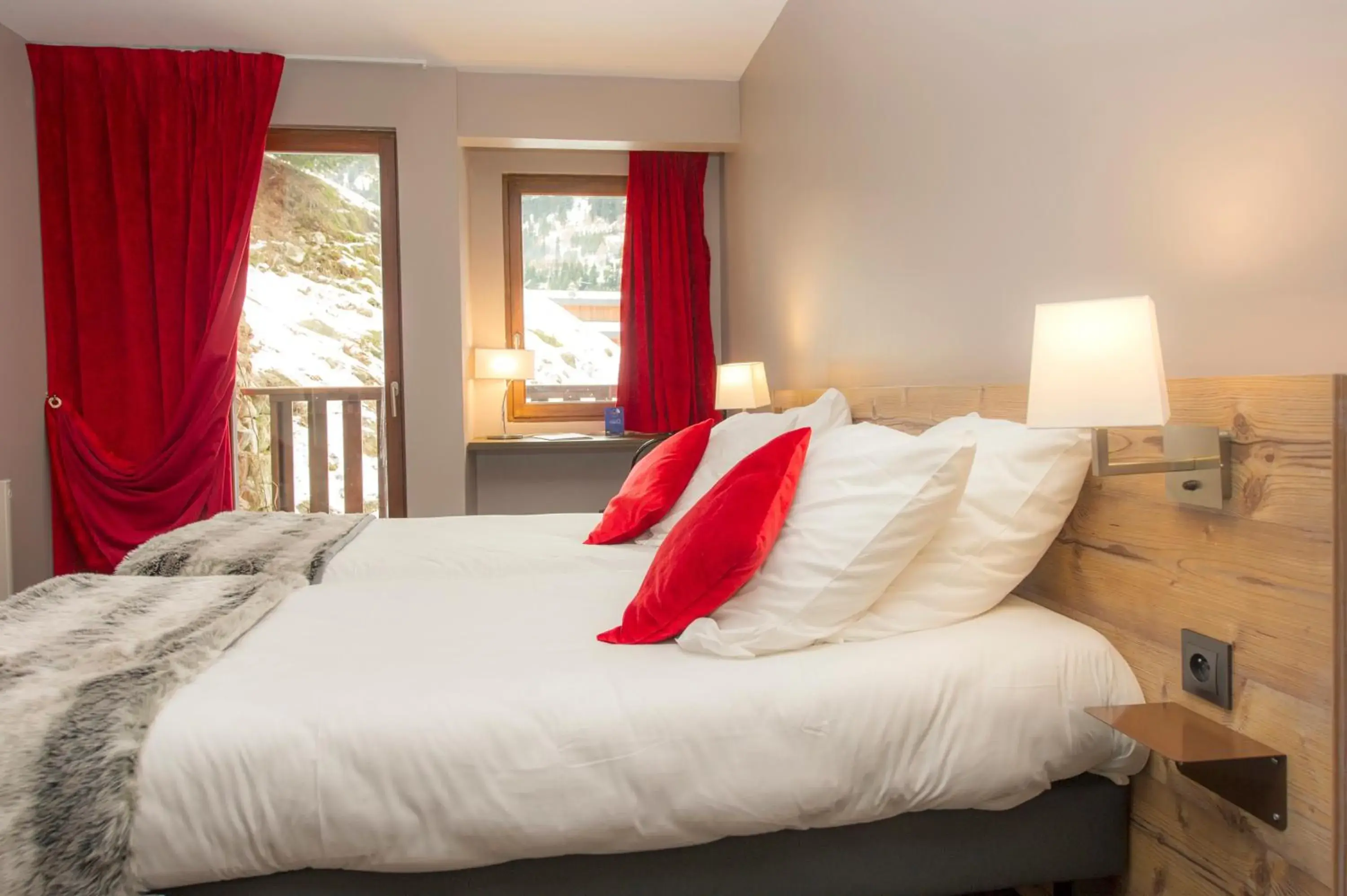 Photo of the whole room, Bed in SOWELL Family Valfrejus Photo of the whole room, Bed in SOWELL Family Valfrejus