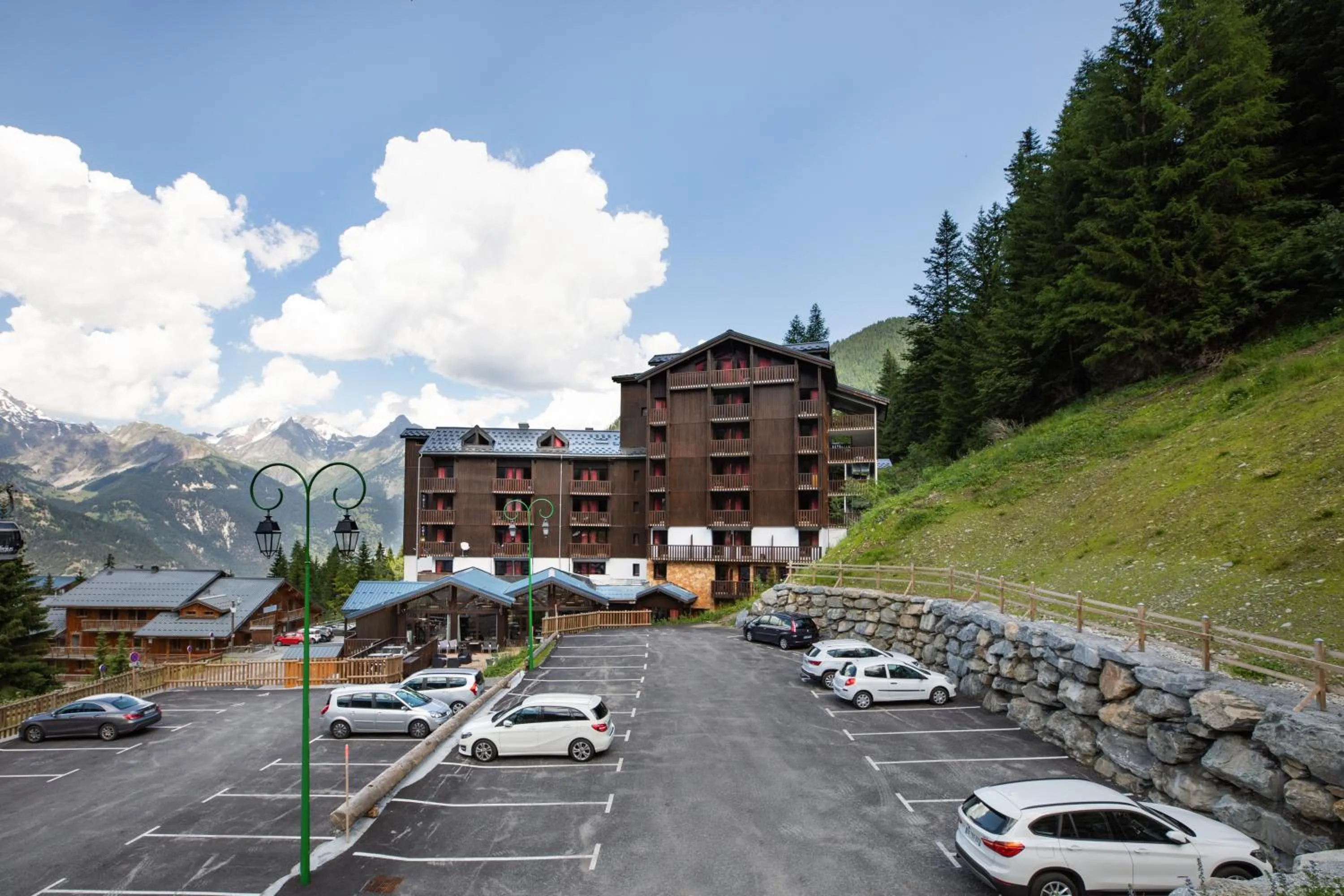 Parking in SOWELL Family Valfrejus