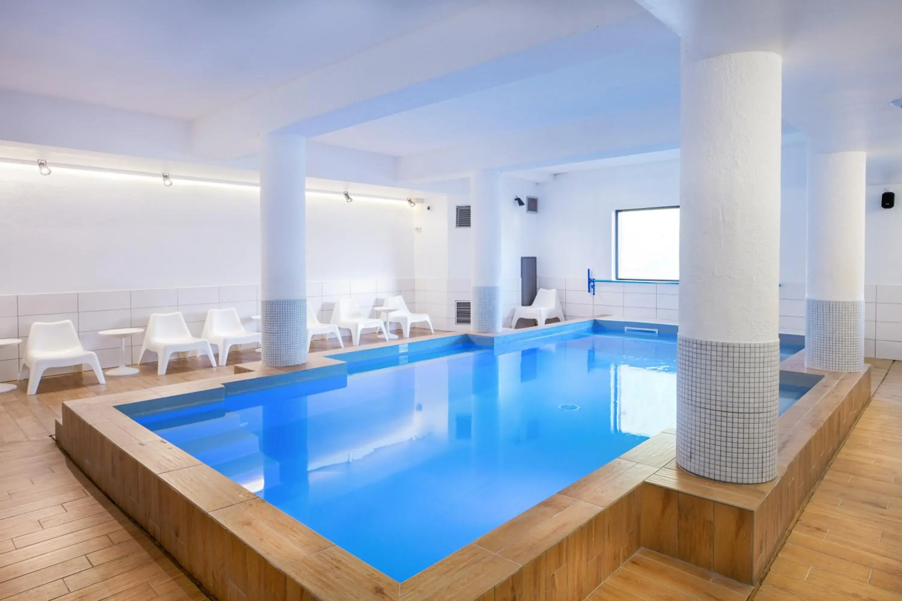 Swimming pool in SOWELL Family Valfrejus Swimming pool in SOWELL Family Valfrejus