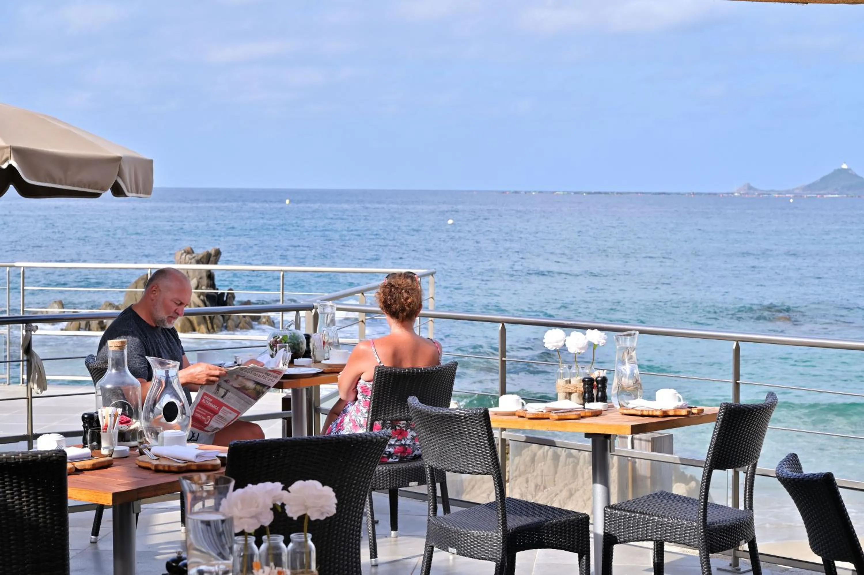 Patio in Hôtel Le Week end