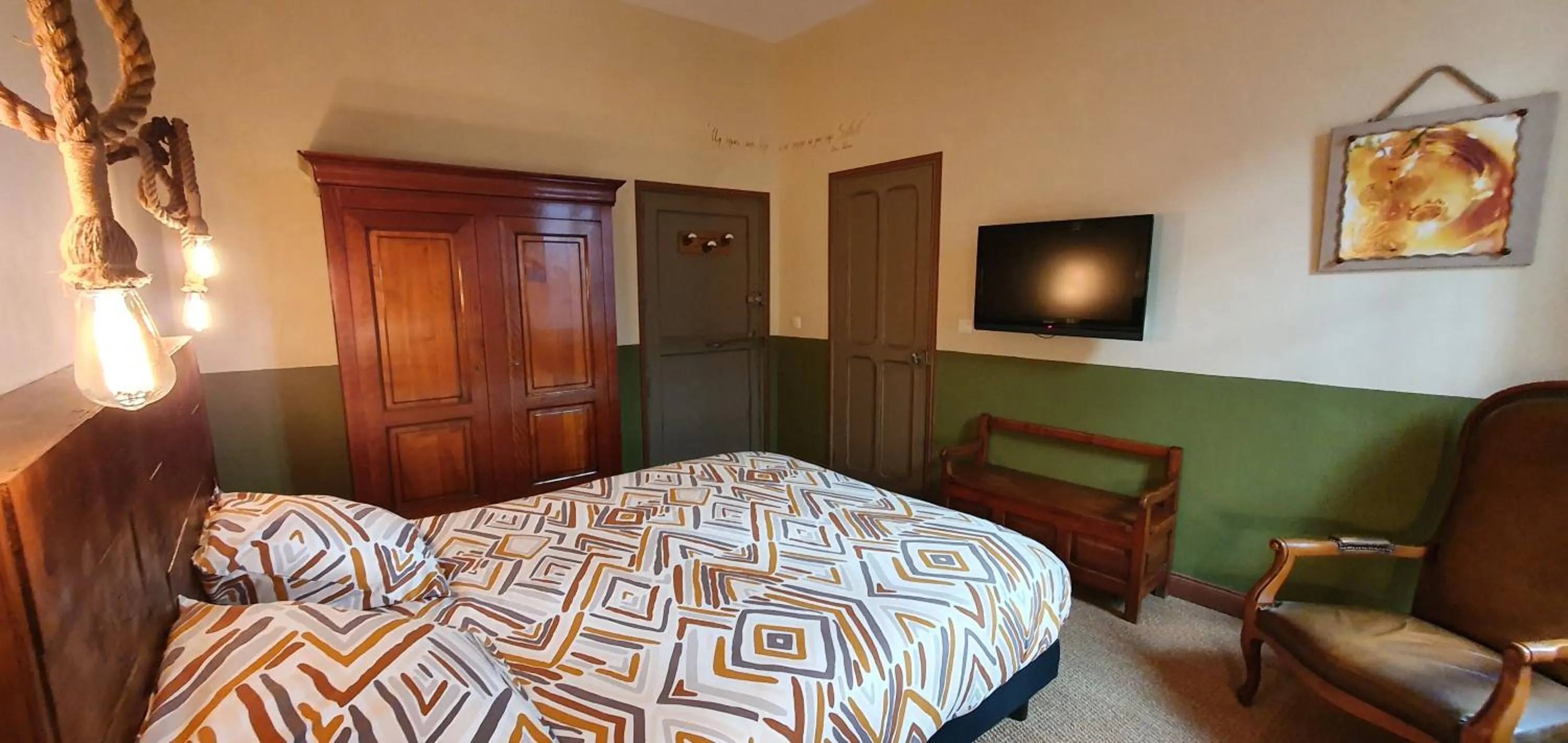 Bedroom, Bed in La Tour Du Terroir