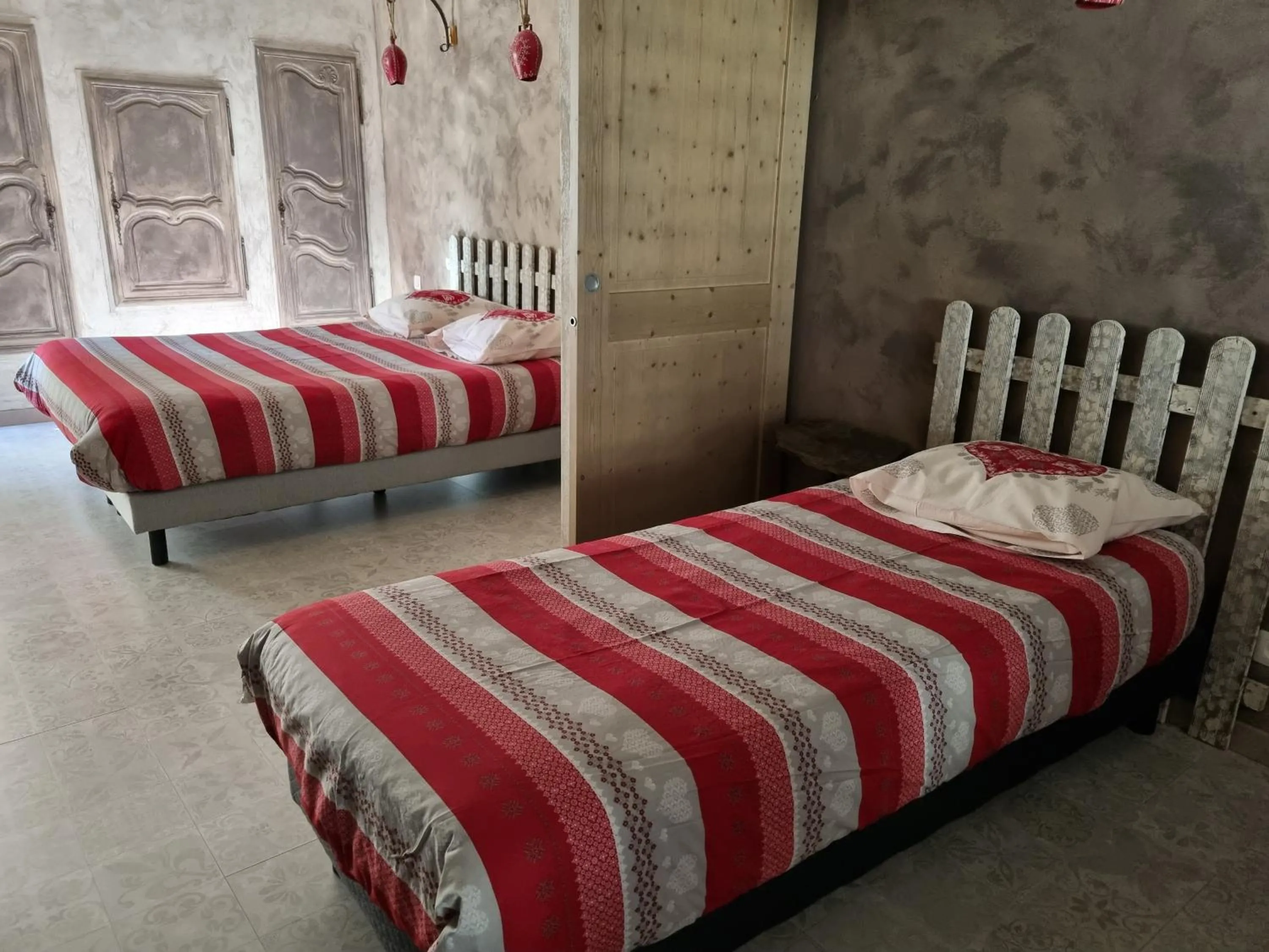 Bedroom, Bed in La Tour Du Terroir