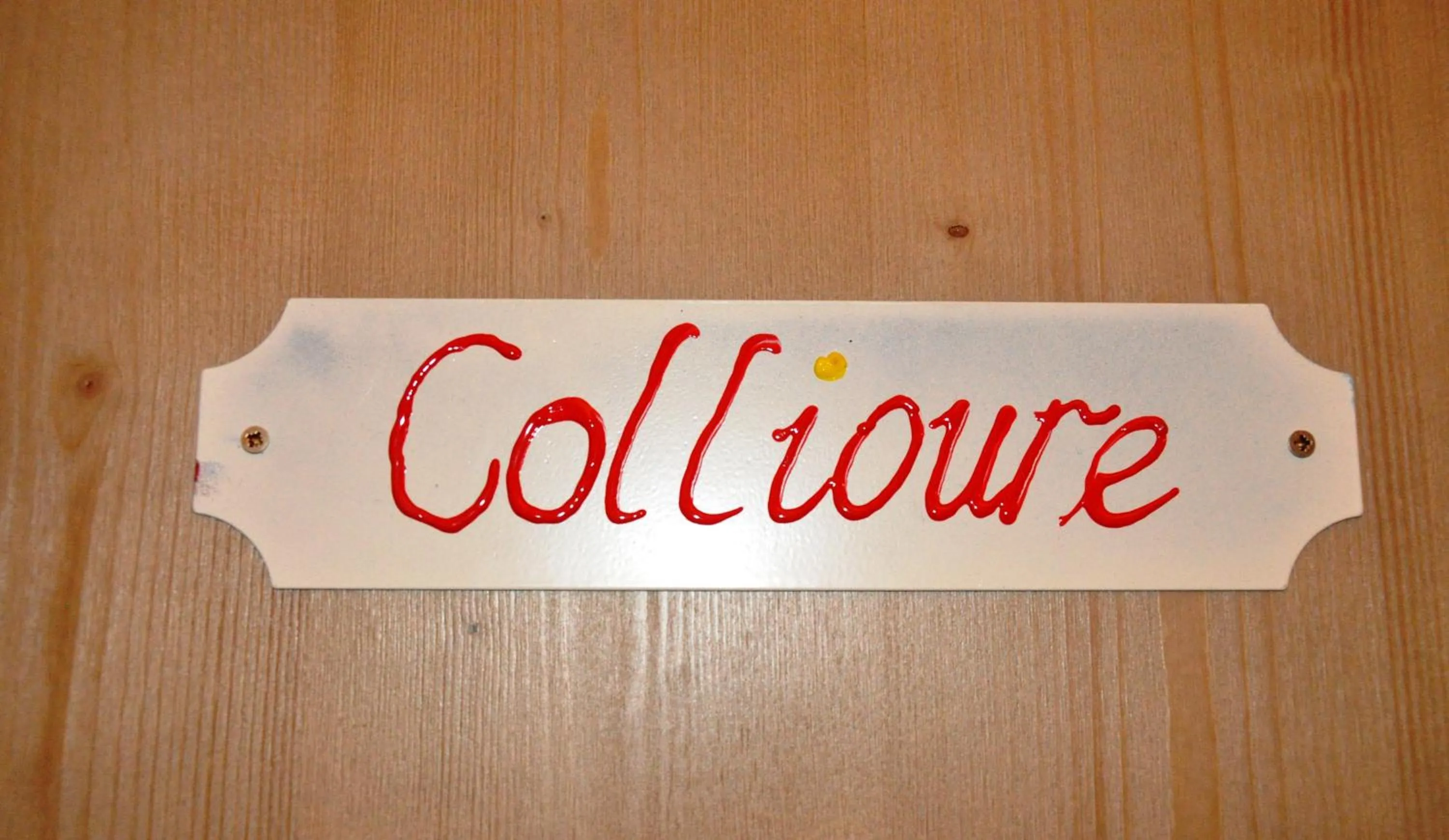 Decorative detail in La Tour Du Terroir