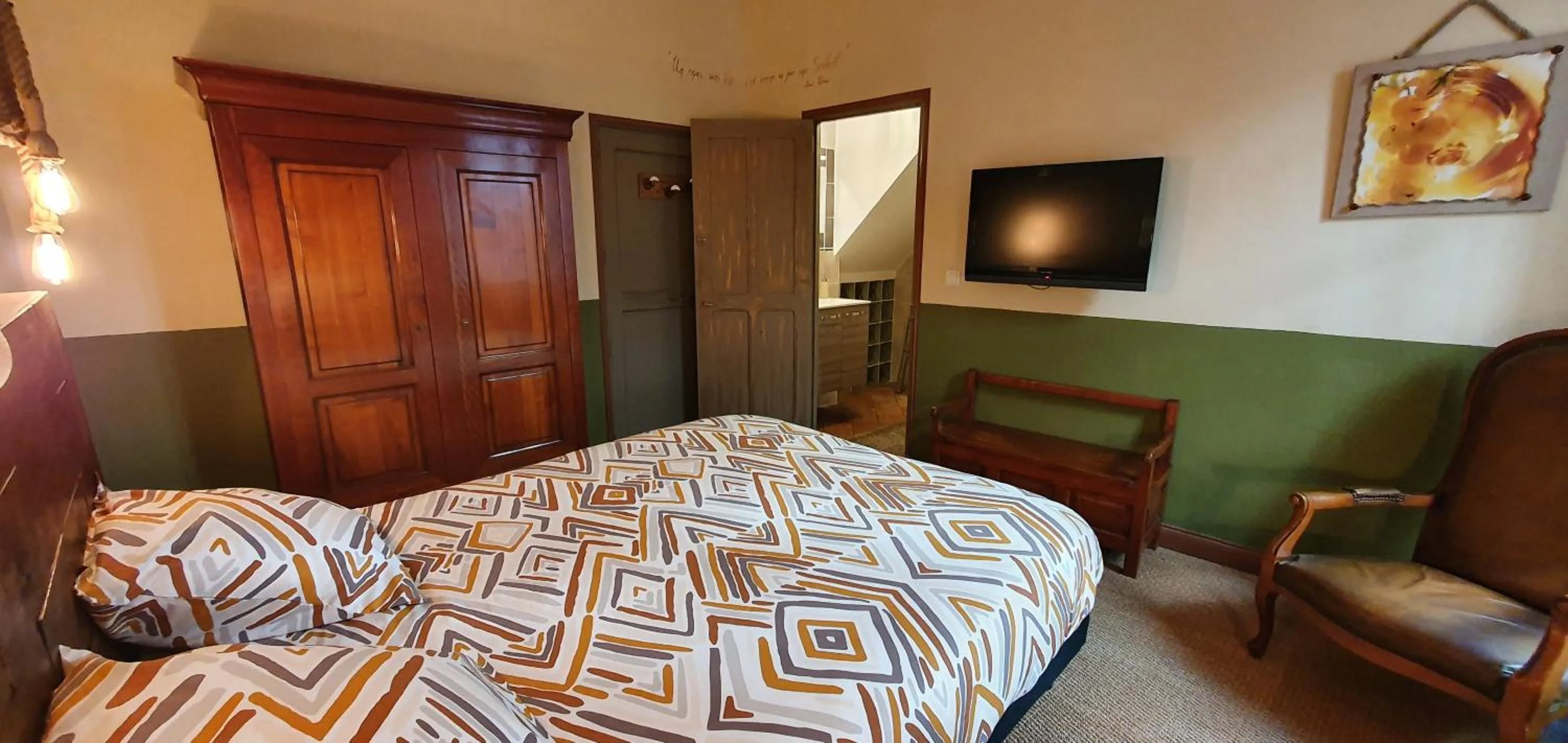 Bedroom, Bed in La Tour Du Terroir