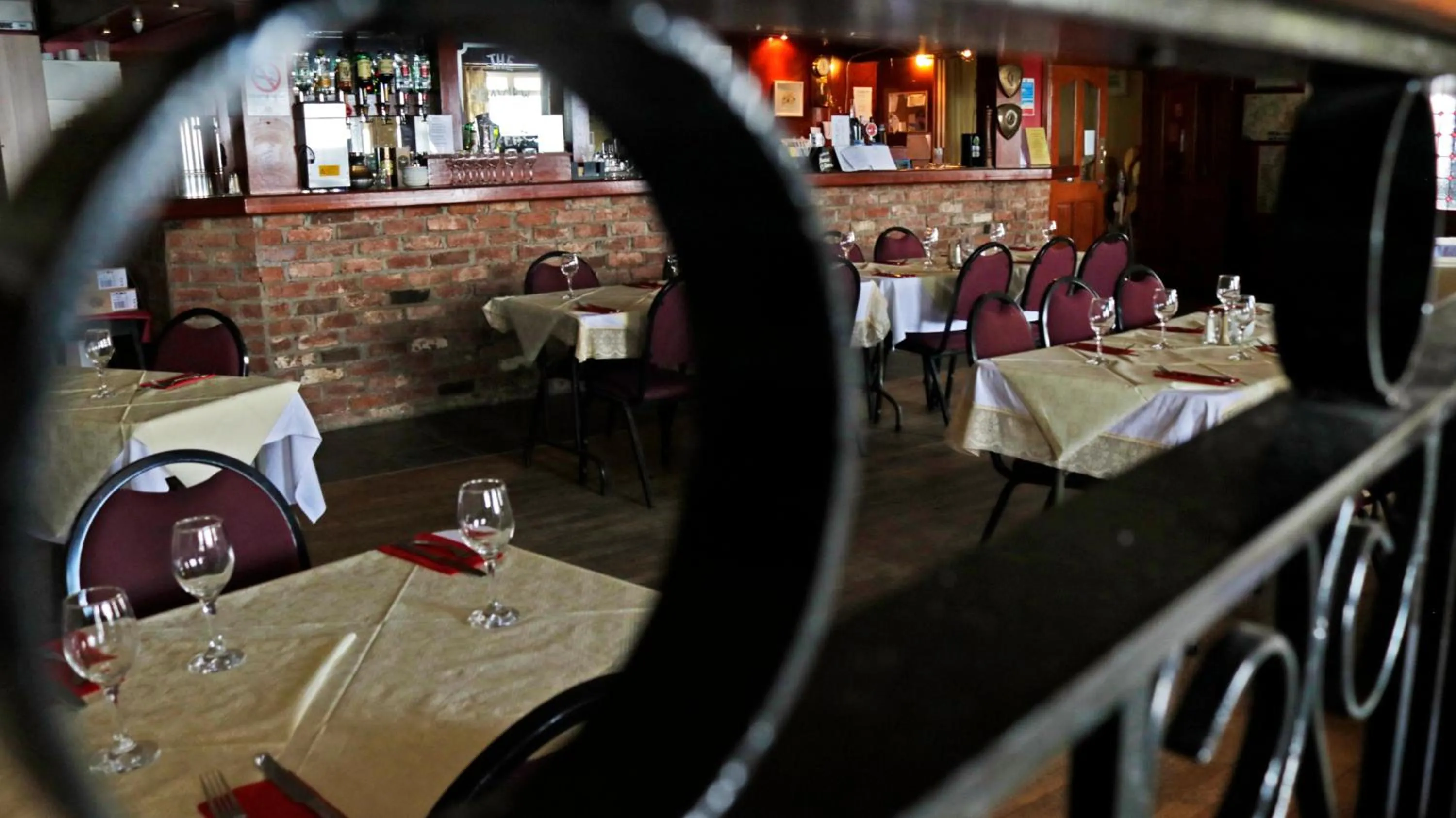 Restaurant/places to eat in The Seaview Tavern