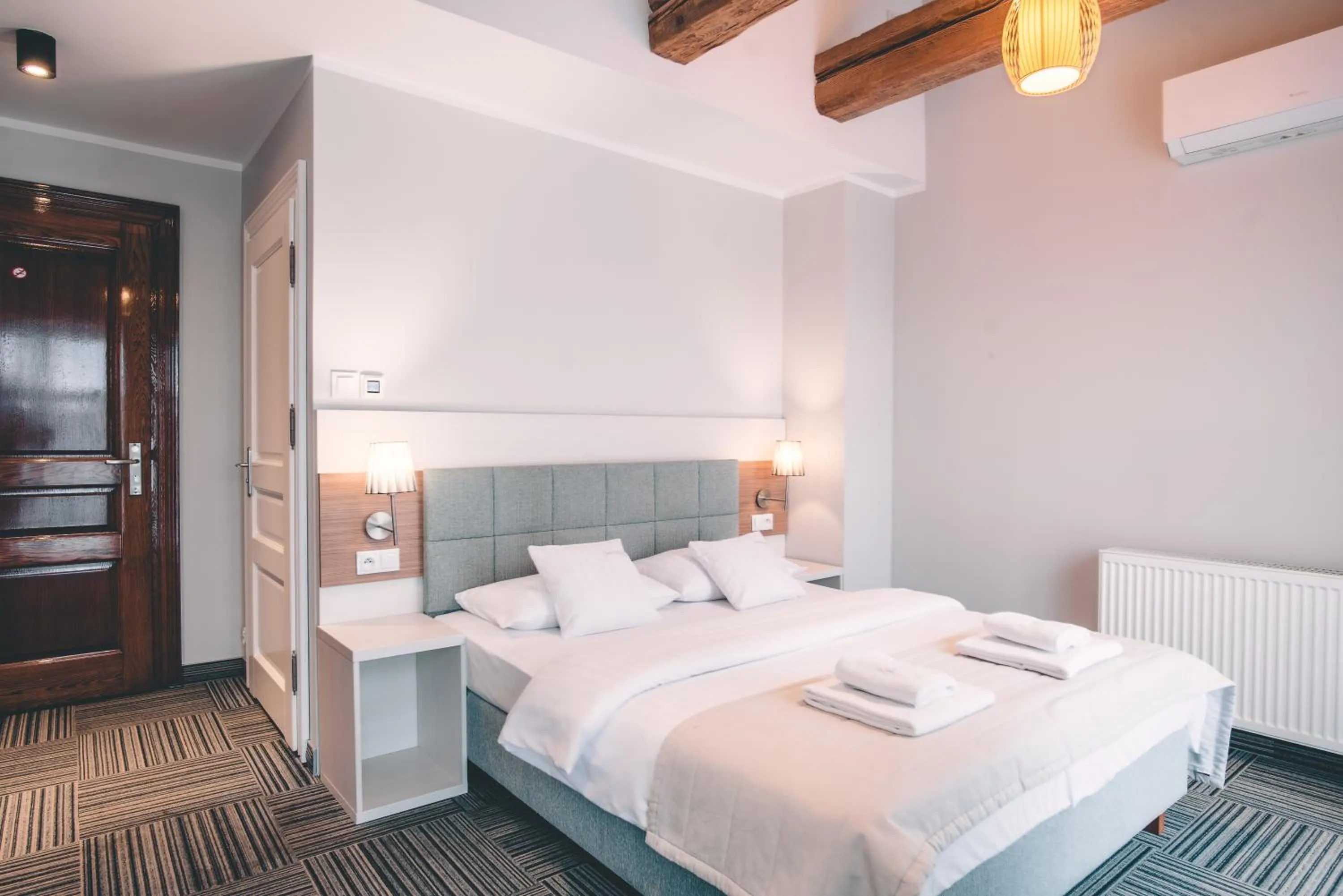 Bed in Fortune boutique old town