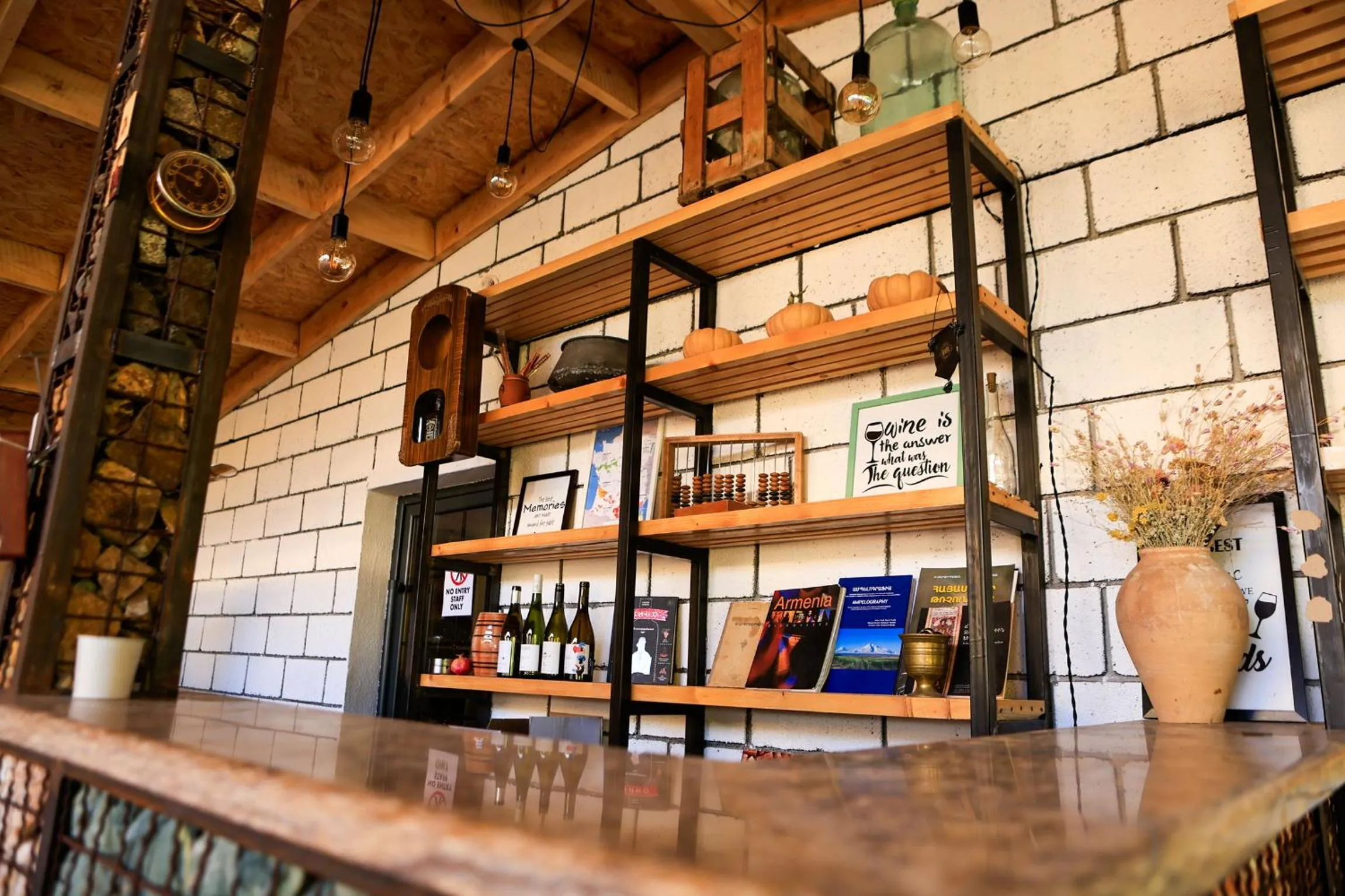 Lounge or bar in Areni Wine Art