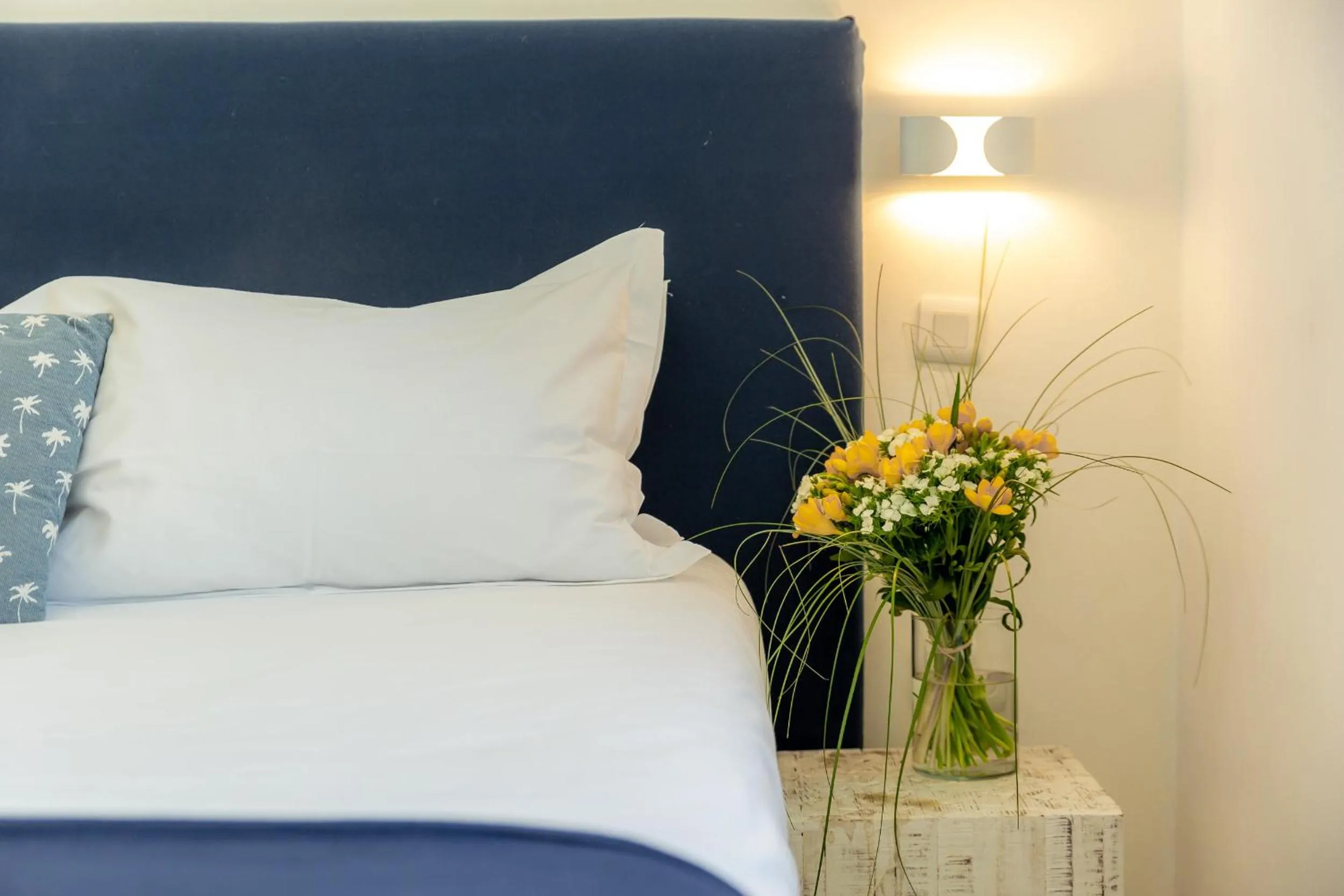 Bedroom, Bed in Breteuil – Appart au Vieux Port