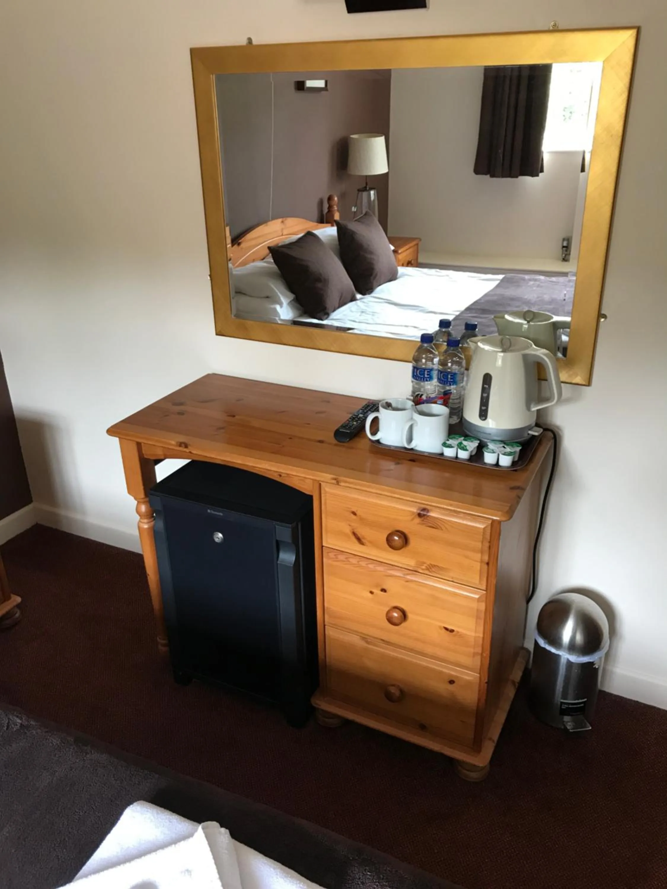 Bedroom, Bed in The Old Pound Inn