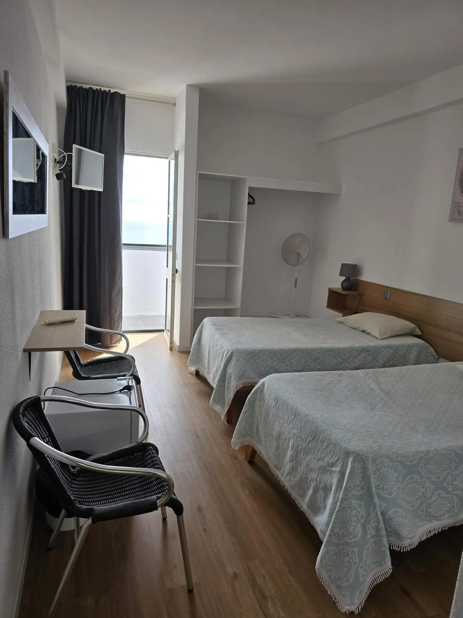 Bed in AL Moniz