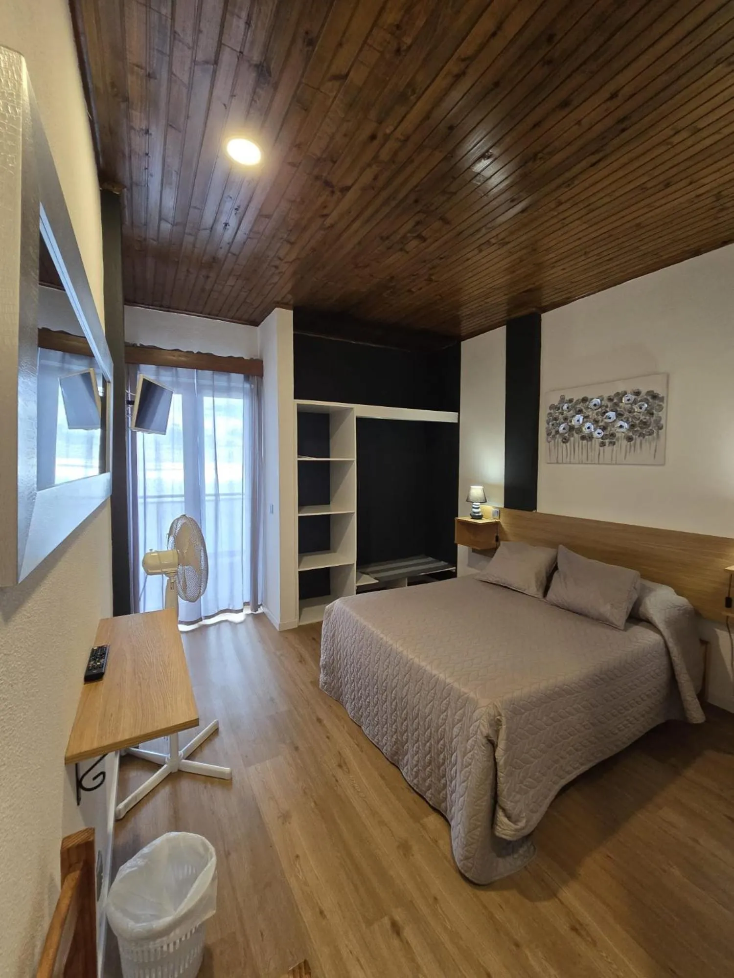 Bed in AL Moniz