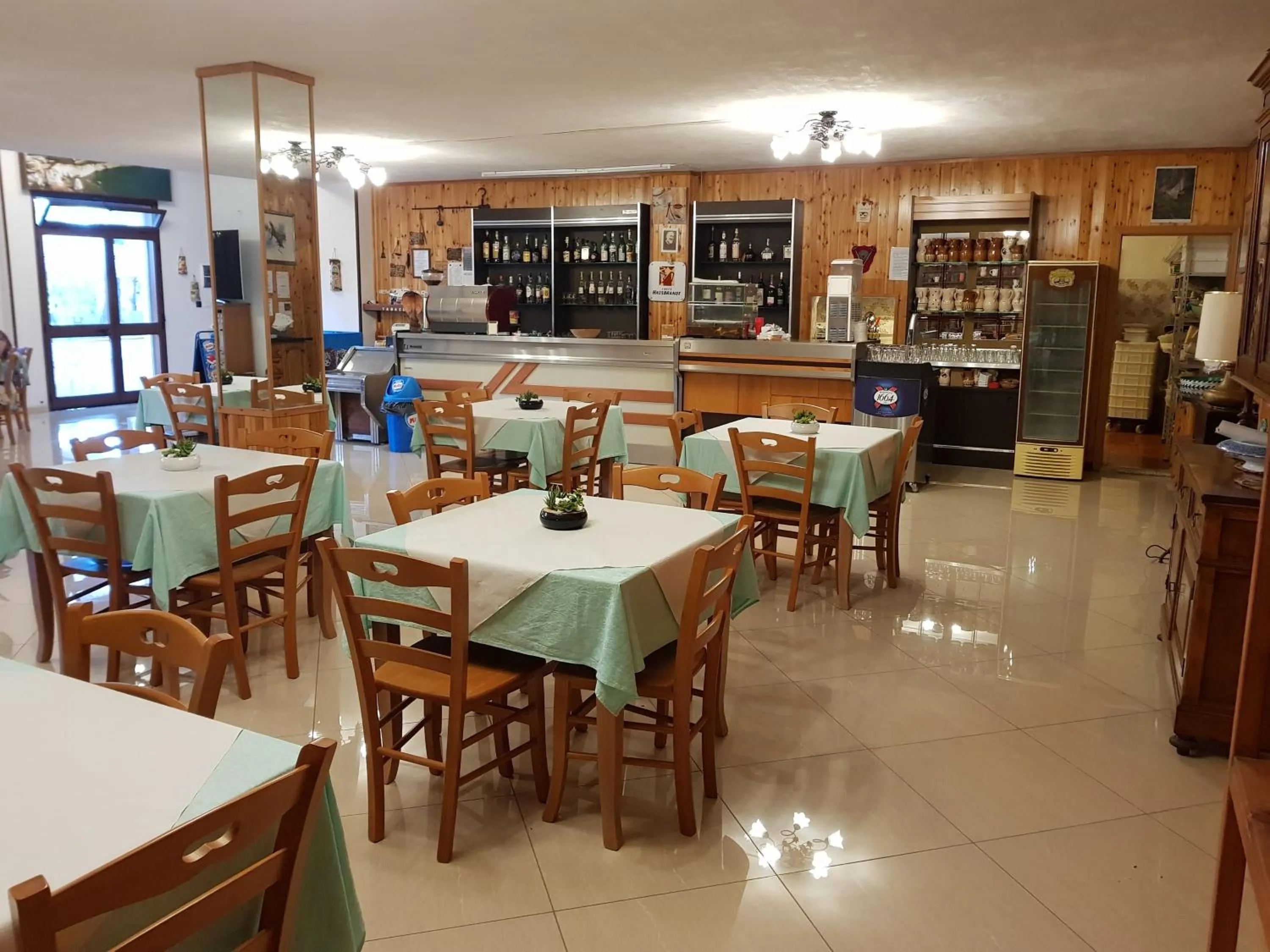 Restaurant/places to eat in Villaggio Mascia