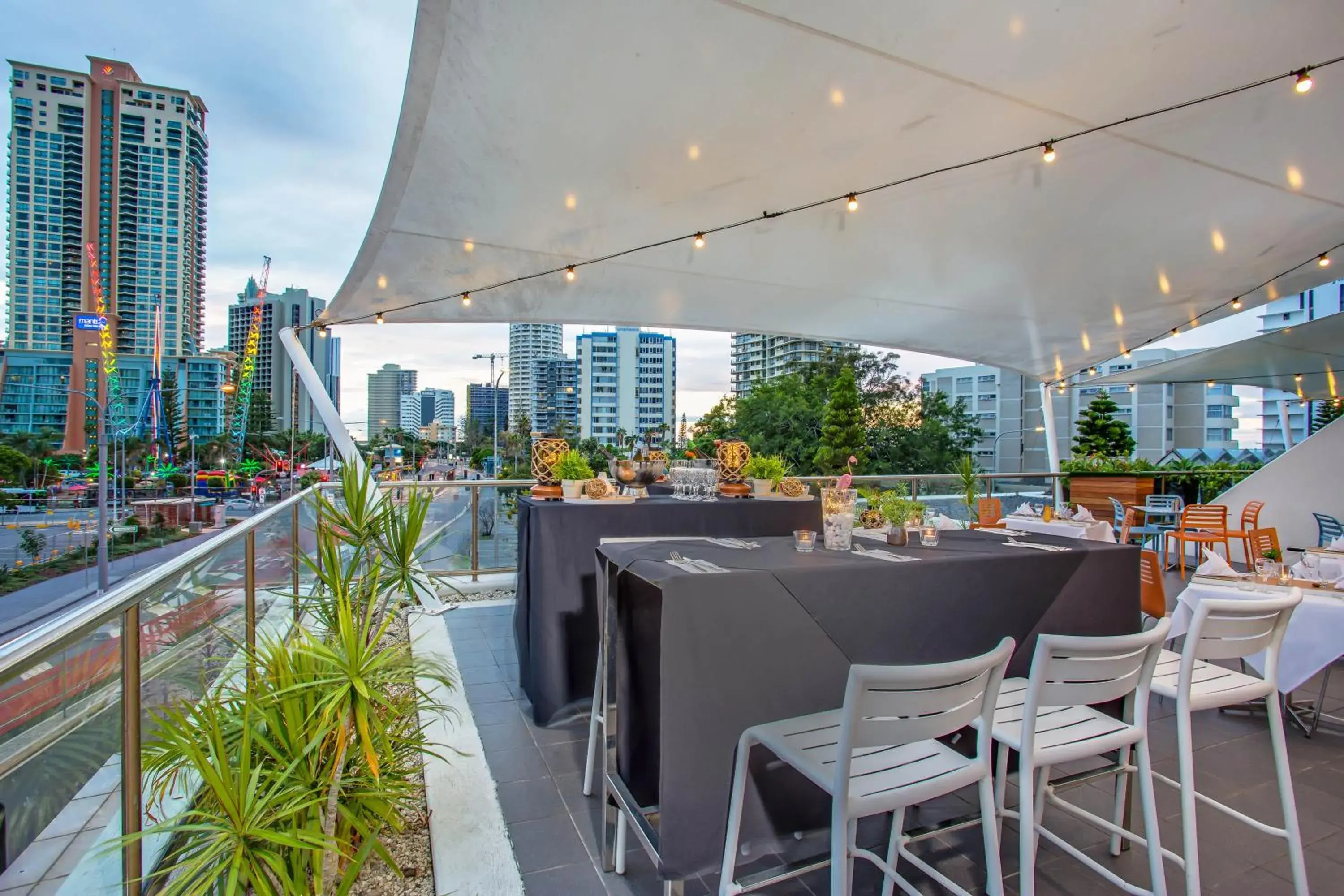 Restaurant/places to eat in Mantra on View Hotel Restaurant/places to eat in Mantra on View Hotel