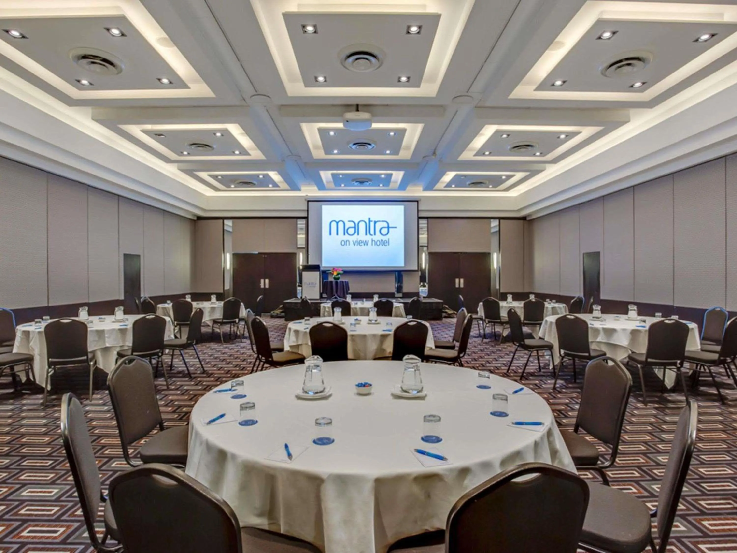 Property building in Mantra on View