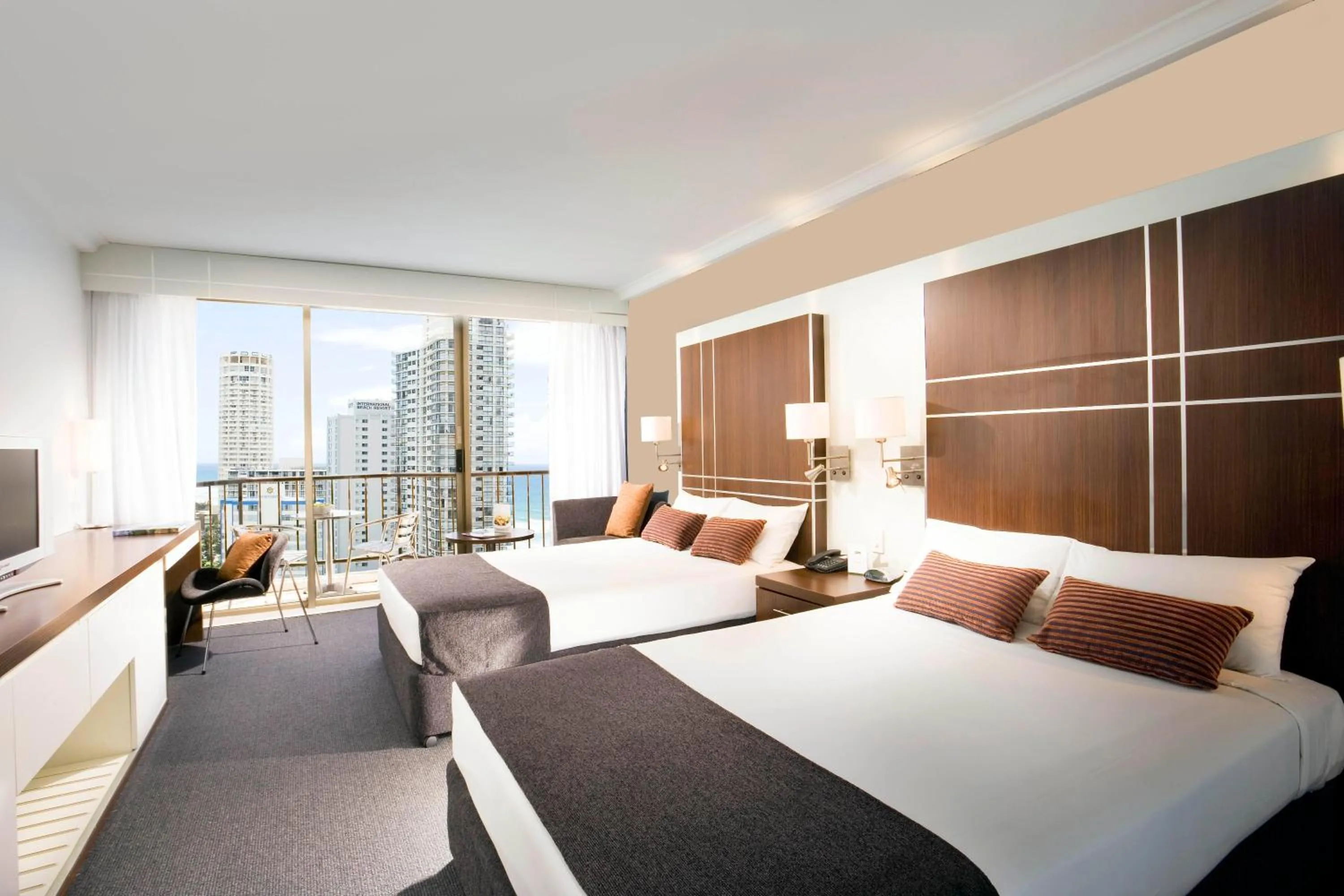 Balcony/Terrace, Bed in Mantra on View Hotel