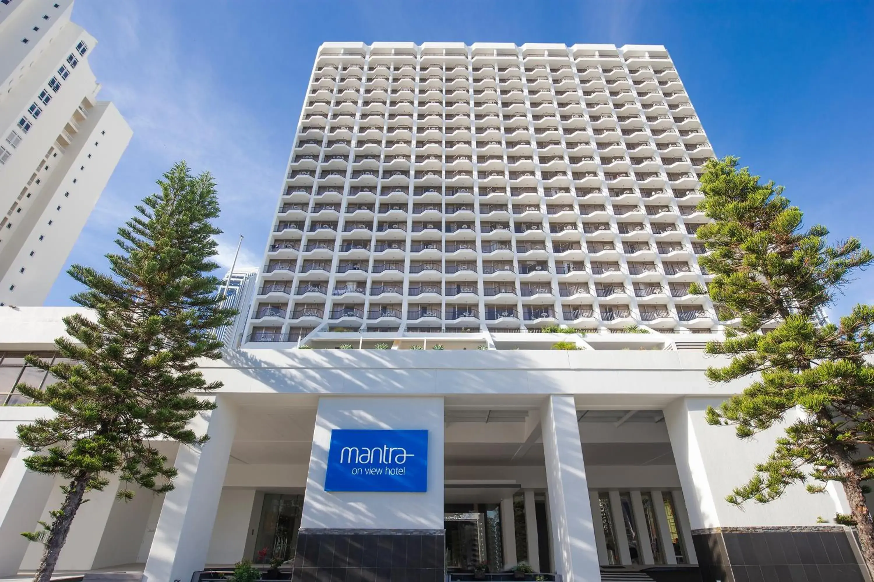 Facade/entrance in Mantra on View Hotel Facade/entrance in Mantra on View Hotel