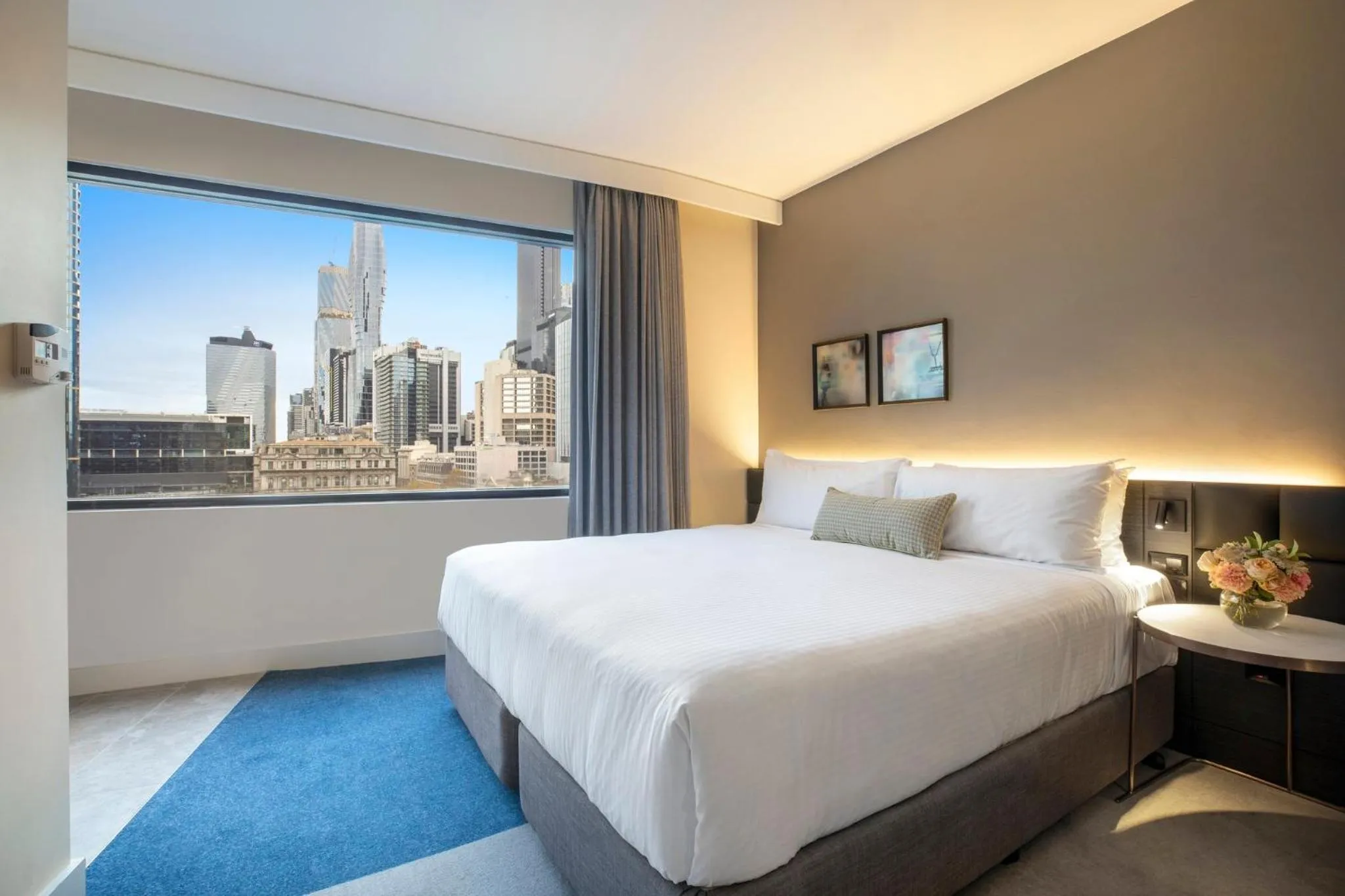 Photo of the whole room, Bed in Crowne Plaza Melbourne by IHG