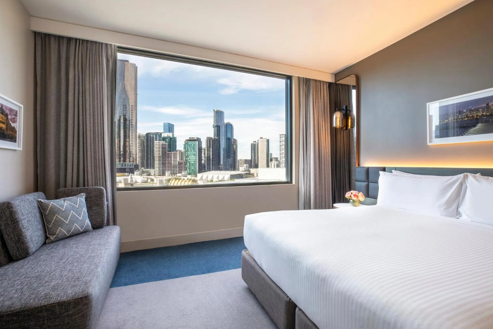 Photo of the whole room, Bed in Crowne Plaza Melbourne by IHG