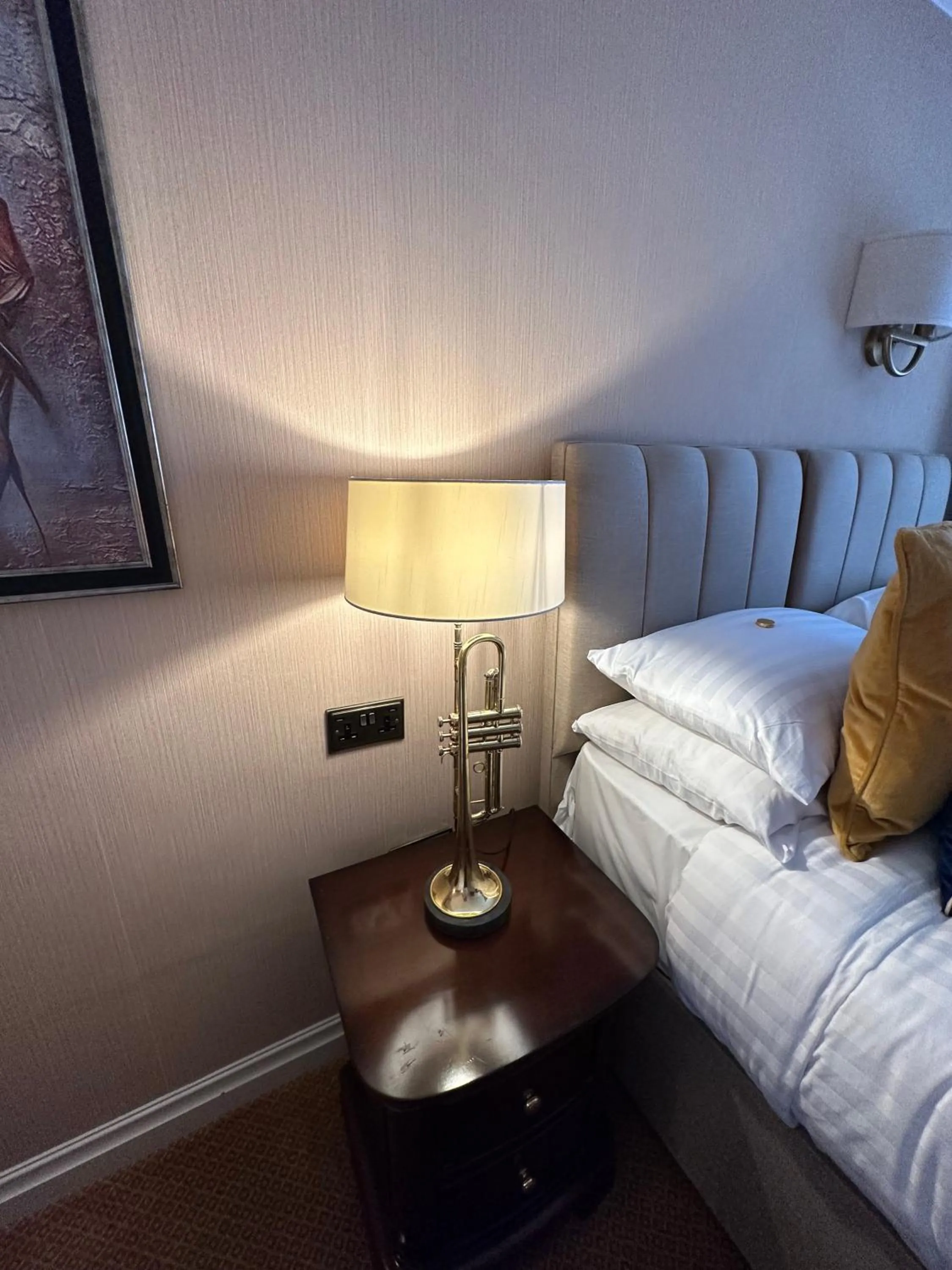 Bedroom, Bed in The Chester Court Hotel